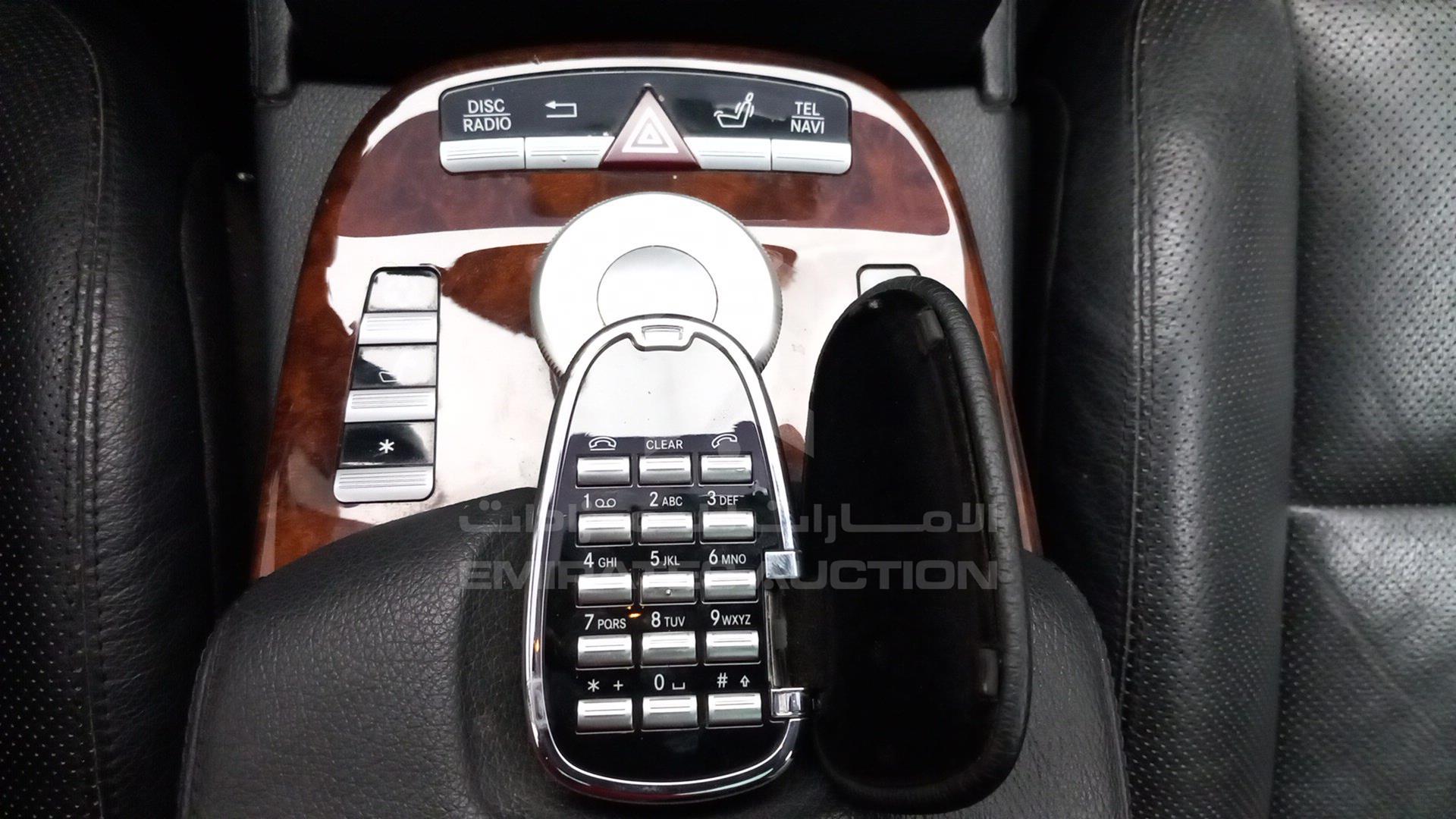 2009 MERCEDES S 500 VIN: WDDNG71X99A243700