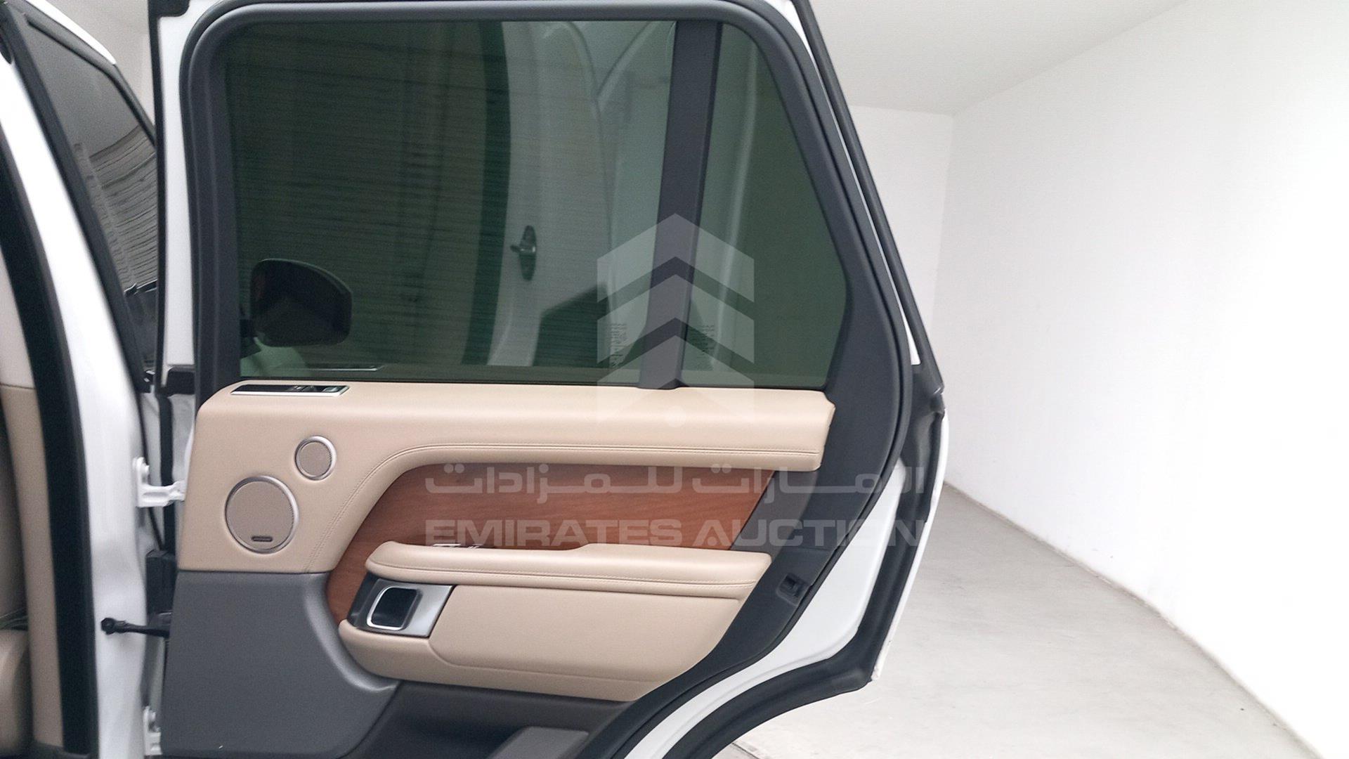 2018 RANGE ROVER HSE VIN: SALGA2BV9JA389502