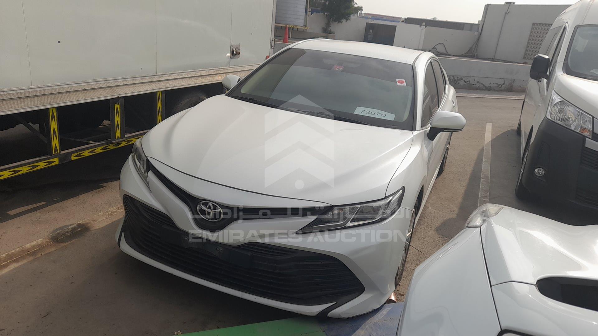 2018 TOYOTA CAMRY VIN: JTNBF9HK4J3014819