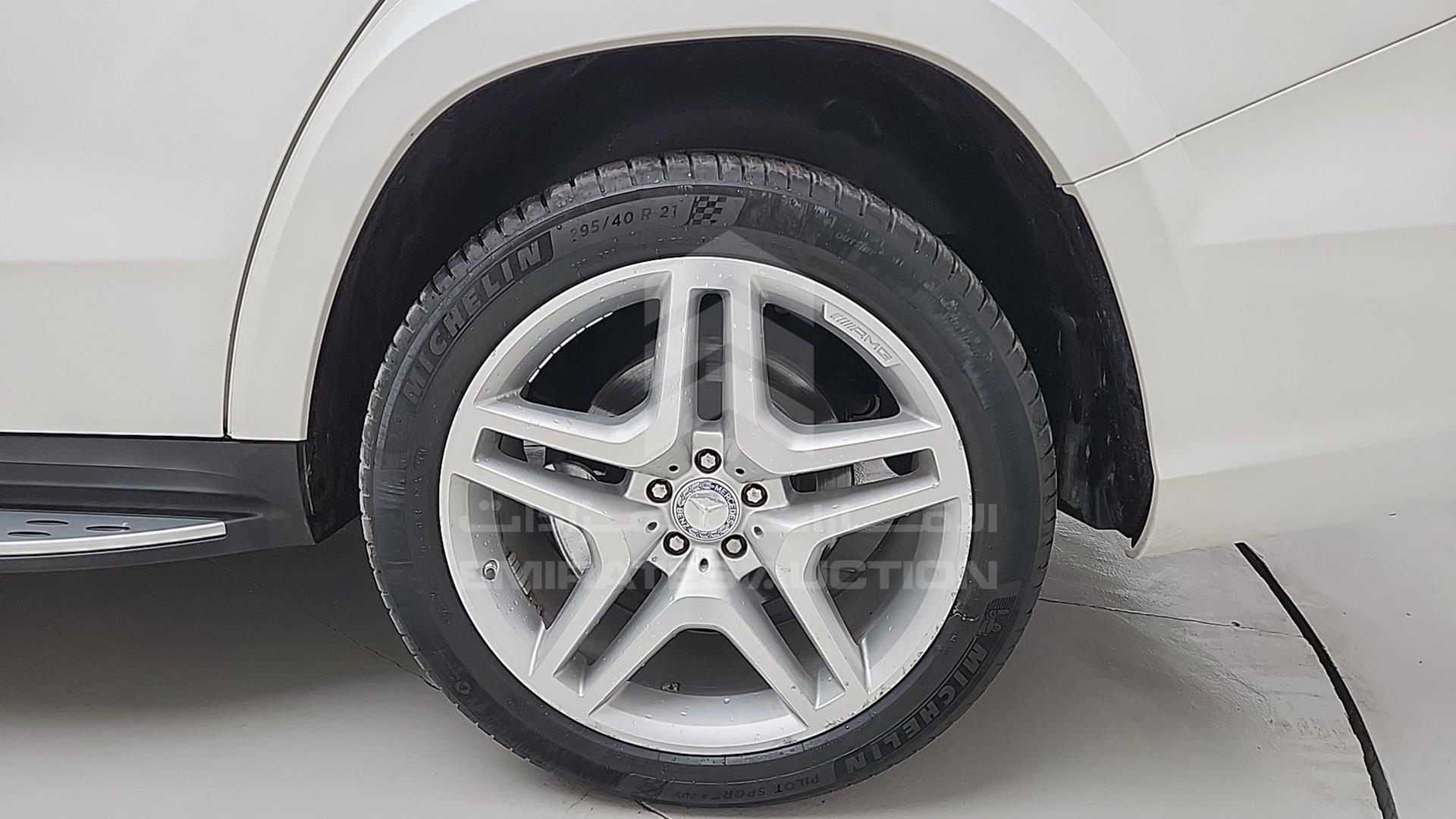 2015 MERCEDES GL 550 VIN: 4JGDF7DE7FA508690