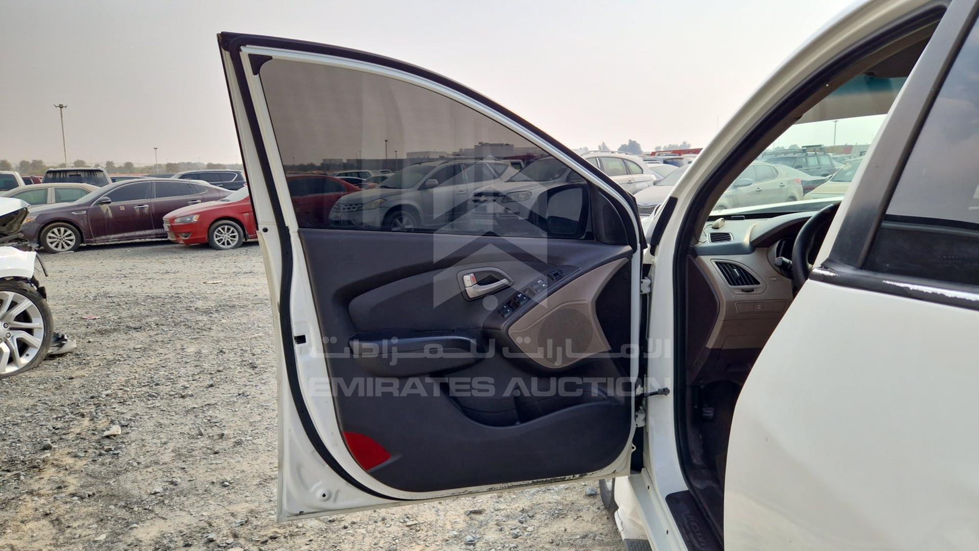2013 HYUNDAI TUCSON VIN: KMHJT81B3DU674809