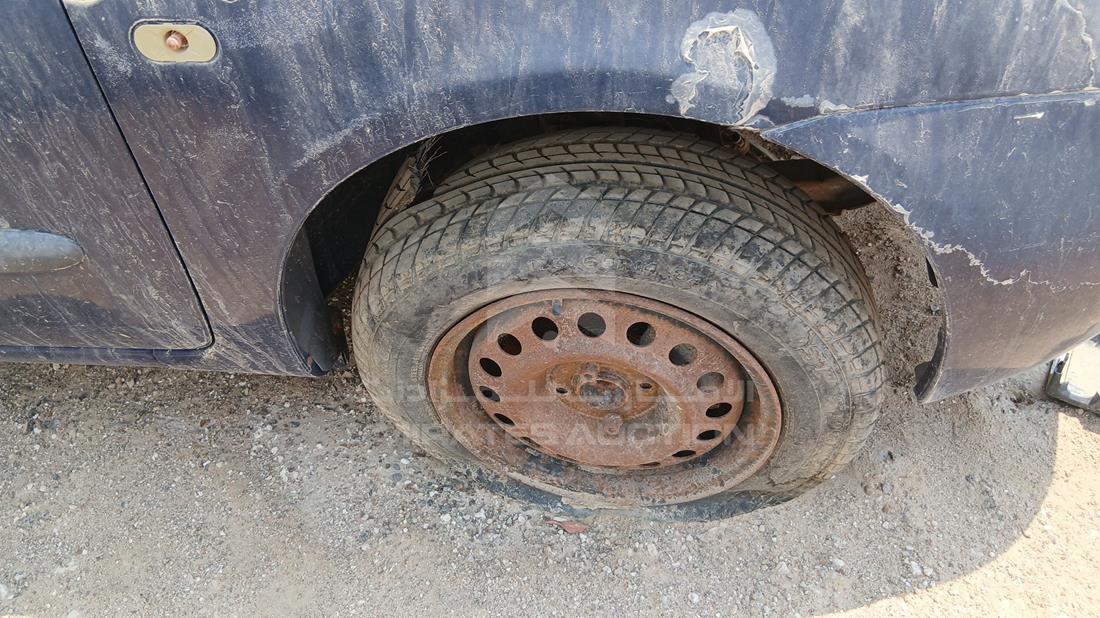 2005 Renault Clio — Front Right Tyre — Photo 27