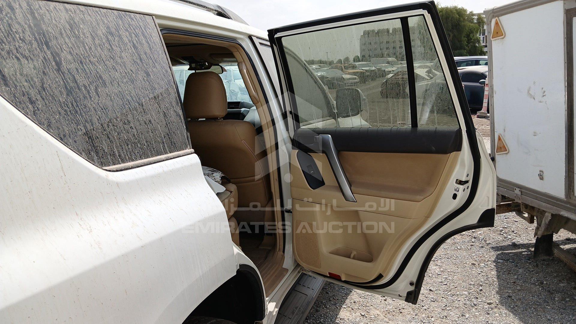2014 TOYOTA PRADO VIN: JTEJU3FJ0EK071829