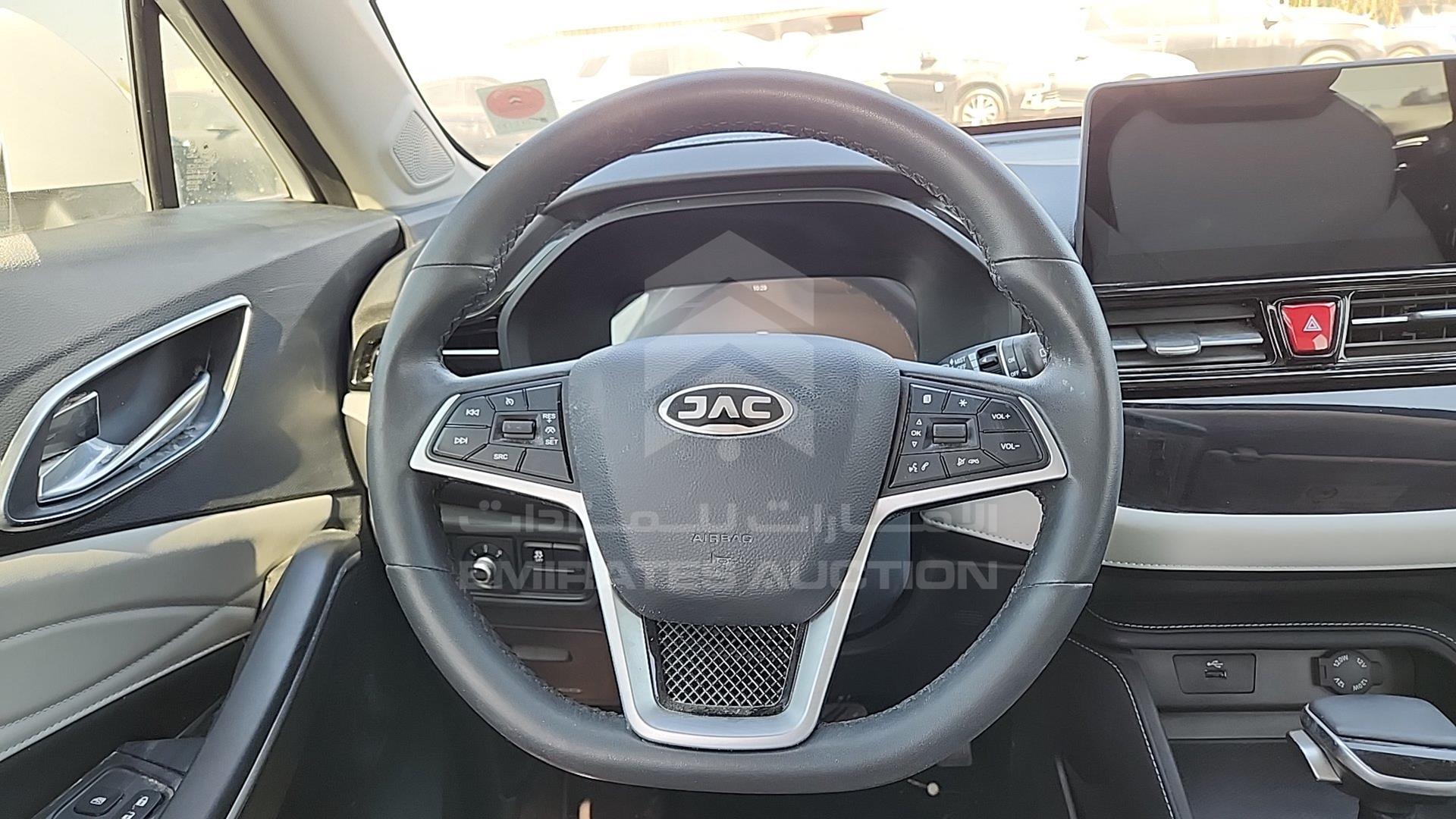 2023 JAC JS4 VIN: LJ12EKS34P4715021