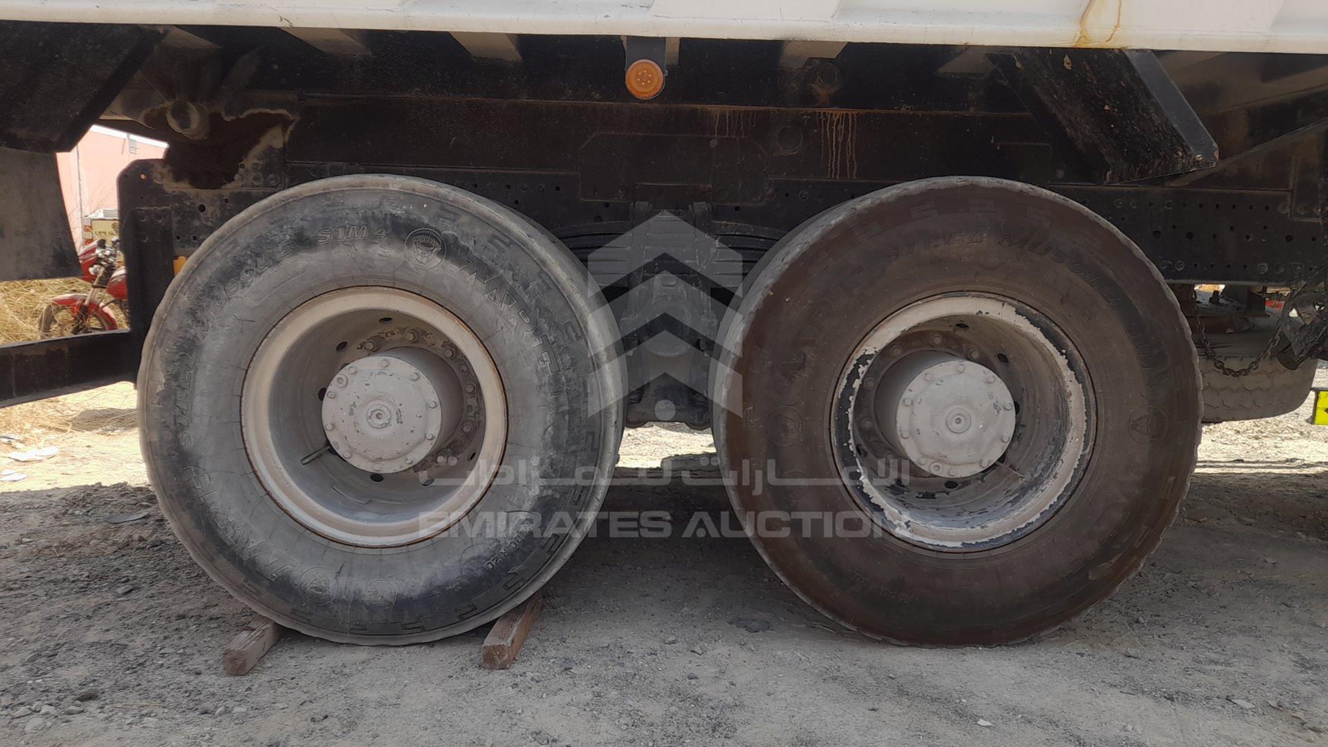 2008 MERCEDES ACTROS VIN: WDAKHCAA18L329393