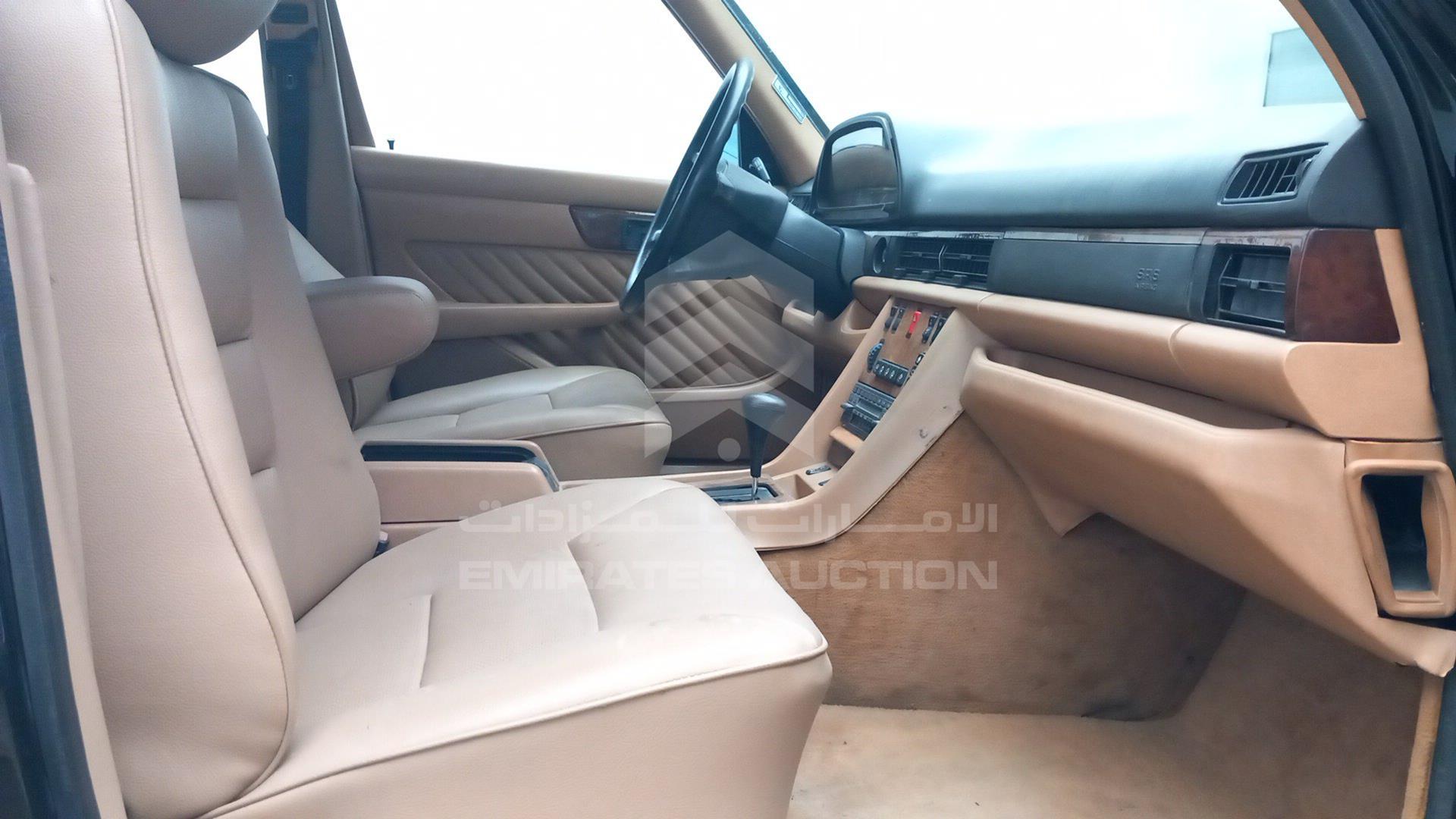 1990 MERCEDES SEL 560 VIN: WDBCA39E2LA503245