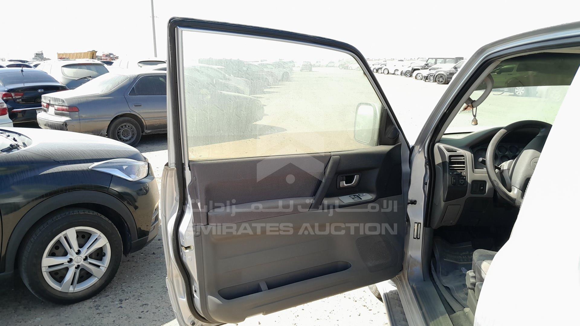 2006 MITSUBISHI PAJERO VIN: JMYMRV63W6J709529