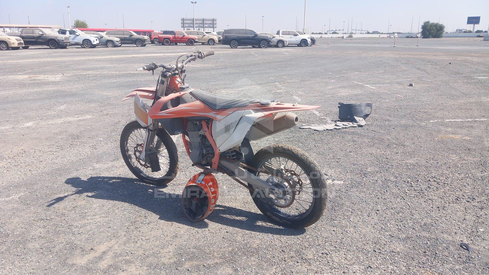 2018 KTM 450 SX-F VIN: VBKSXR436JM333213