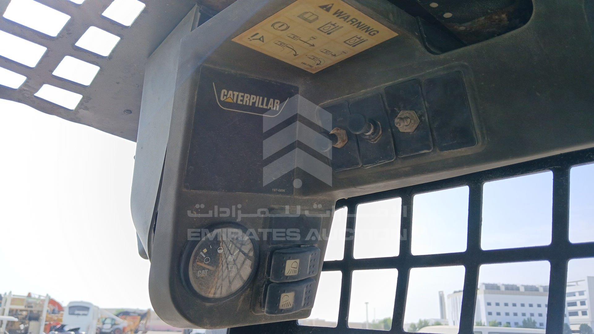 2008 CATERPILLAR --- VIN: CAT00226BMJH10843