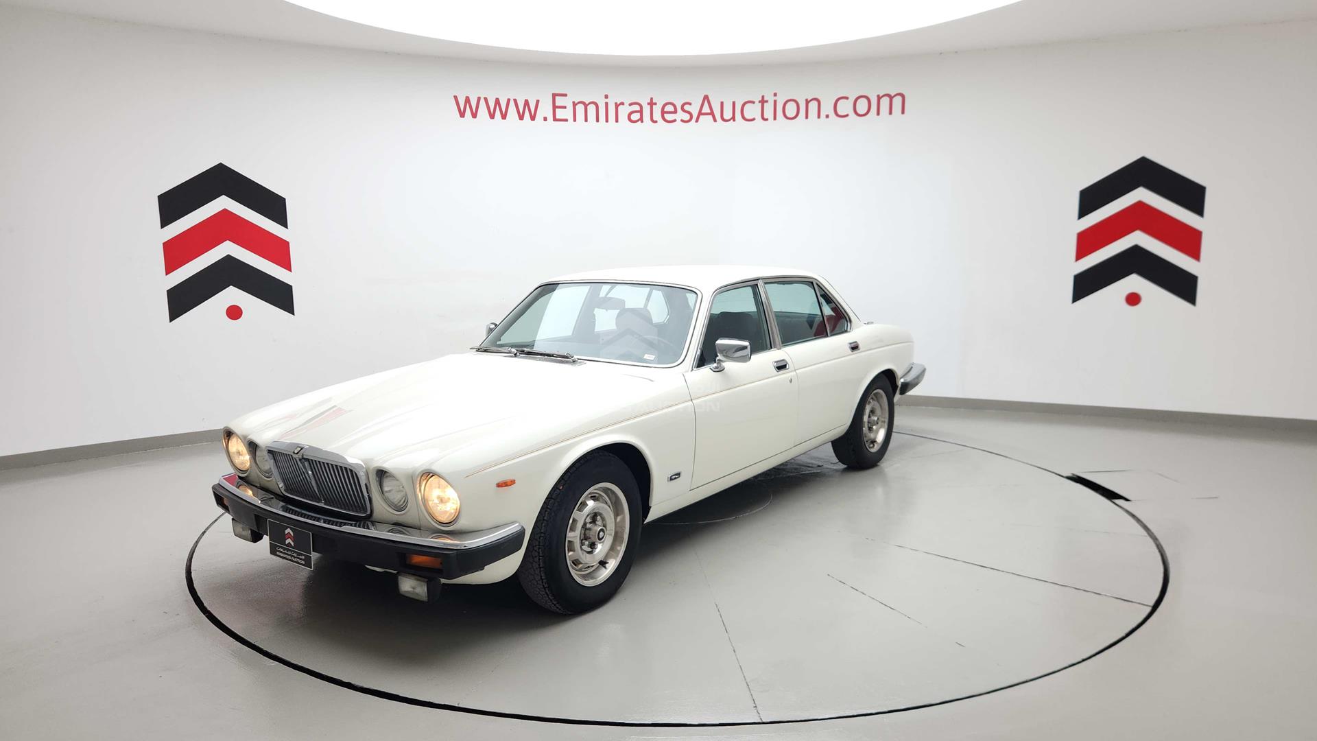 1979 JAGUAR XJ 6 VIN: JBALW4CC306220