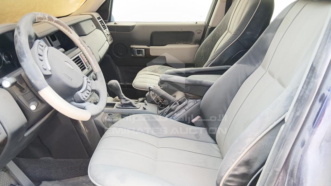 2004 Range Rover Vogue — Front Left Driver Seat View — Photo 12
