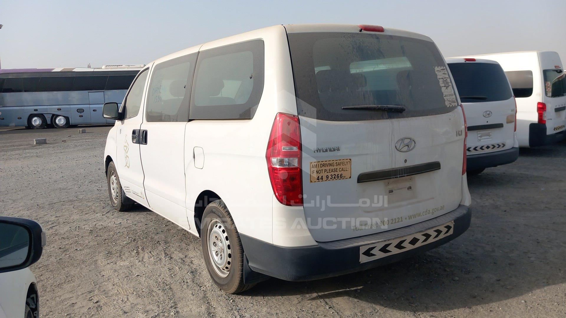 2016 HYUNDAI H1 VIN: KMJWA37RXGU725731