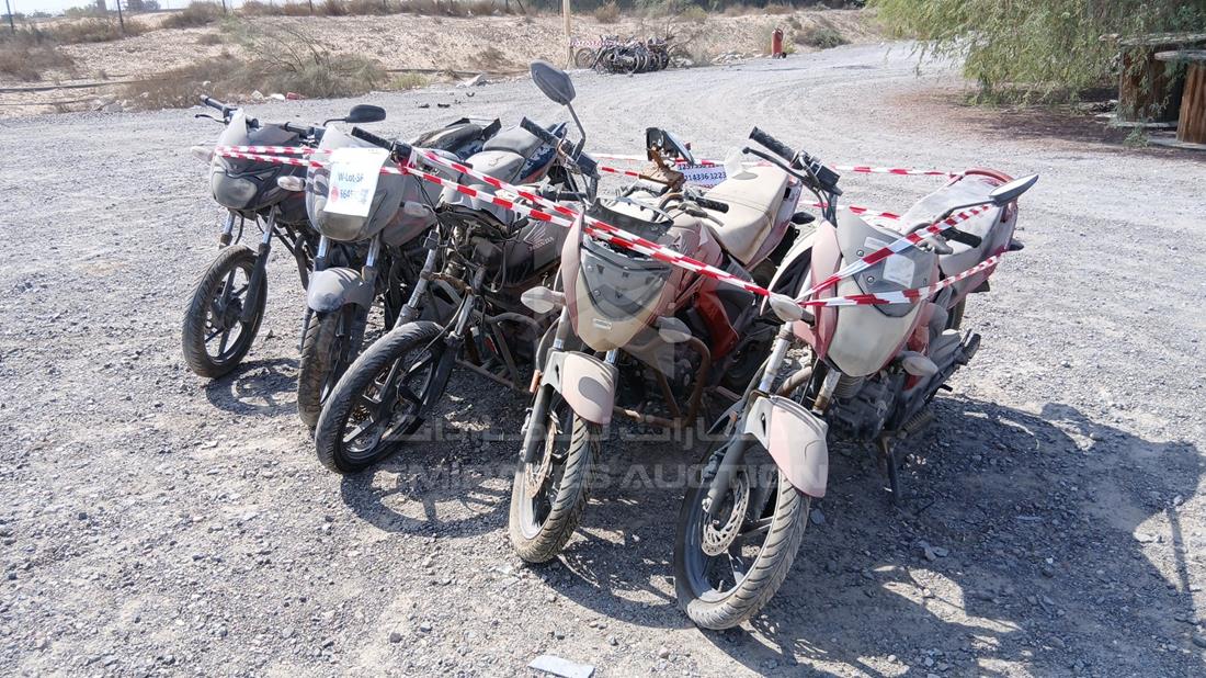 5 Motorbikes — Front Left Angle — Photo 7