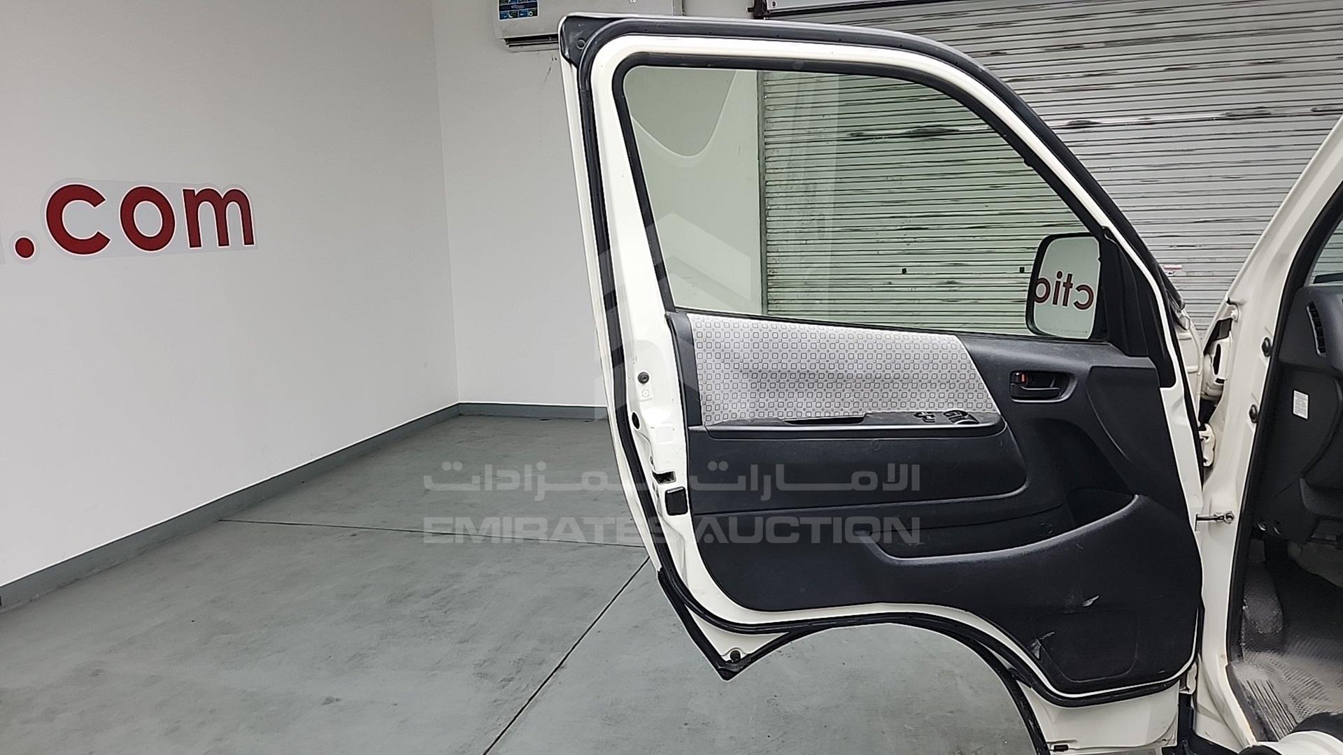 2014 TOYOTA HIACE VIN: JTGSX23P3E6152032