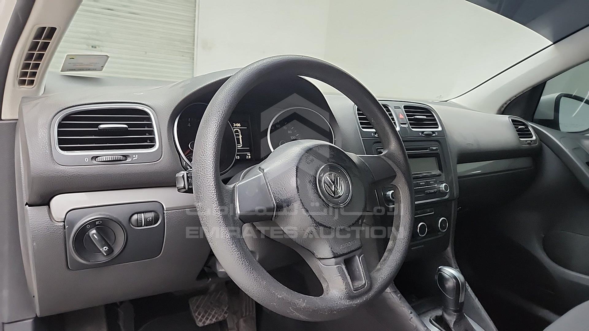 2011 VOLKSWAGEN GOLF VIN: WVWBB7AJABW287460