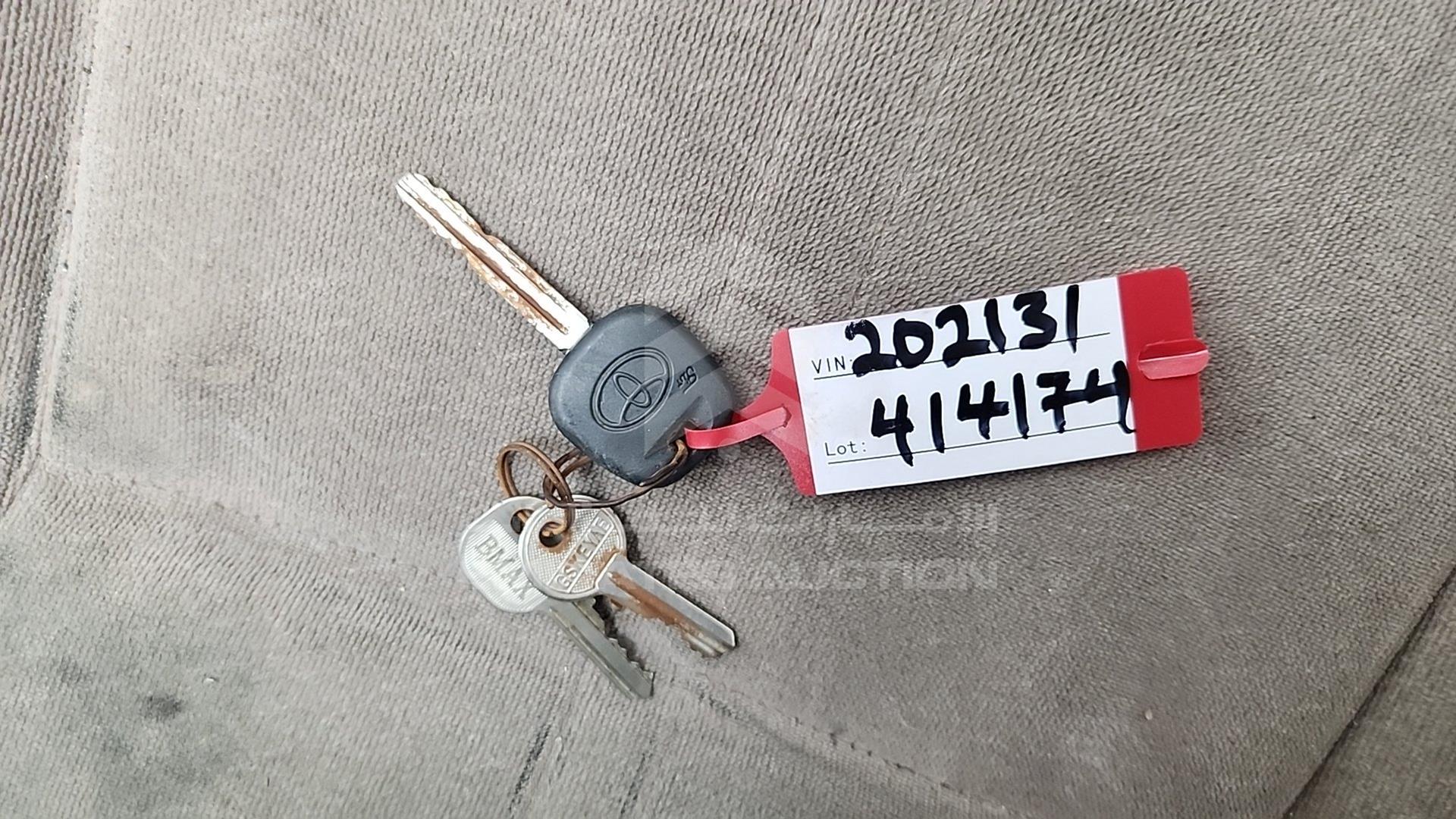 1998 TOYOTA CAMRY VIN: JT2BG22K4W0202131