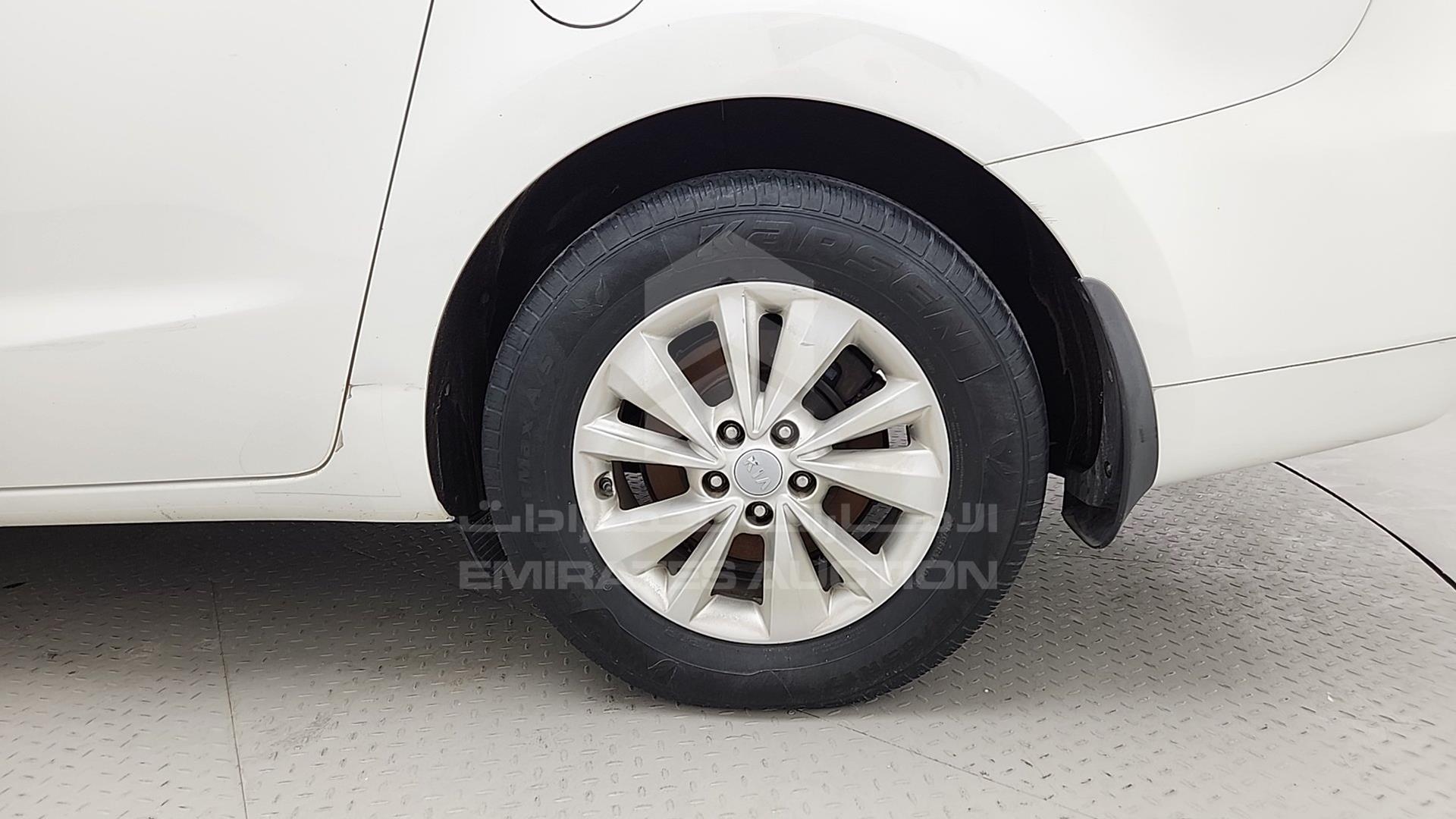 2018 KIA CARNIVAL VIN: KNAMB8120J6412148