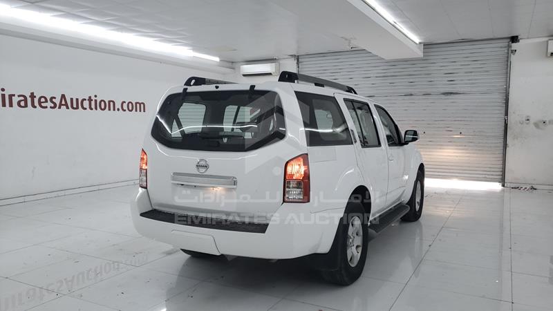 5N1AR1N8XBC629793 Auction: EmiratesAuction Lot: 405707 5N1AR1N8XBC629793 Nissan Pathfinder 2011 WHITE Photo 8