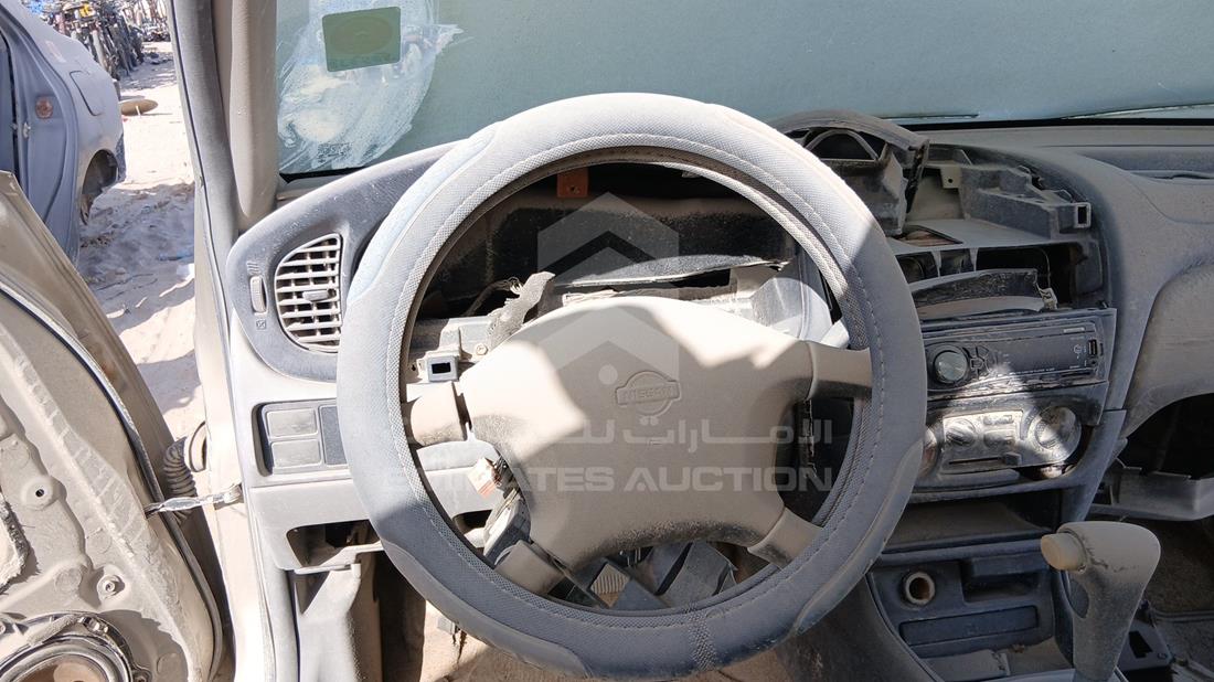 2003 Nissan Sunny — Steering & Mounted Controls — Photo 13