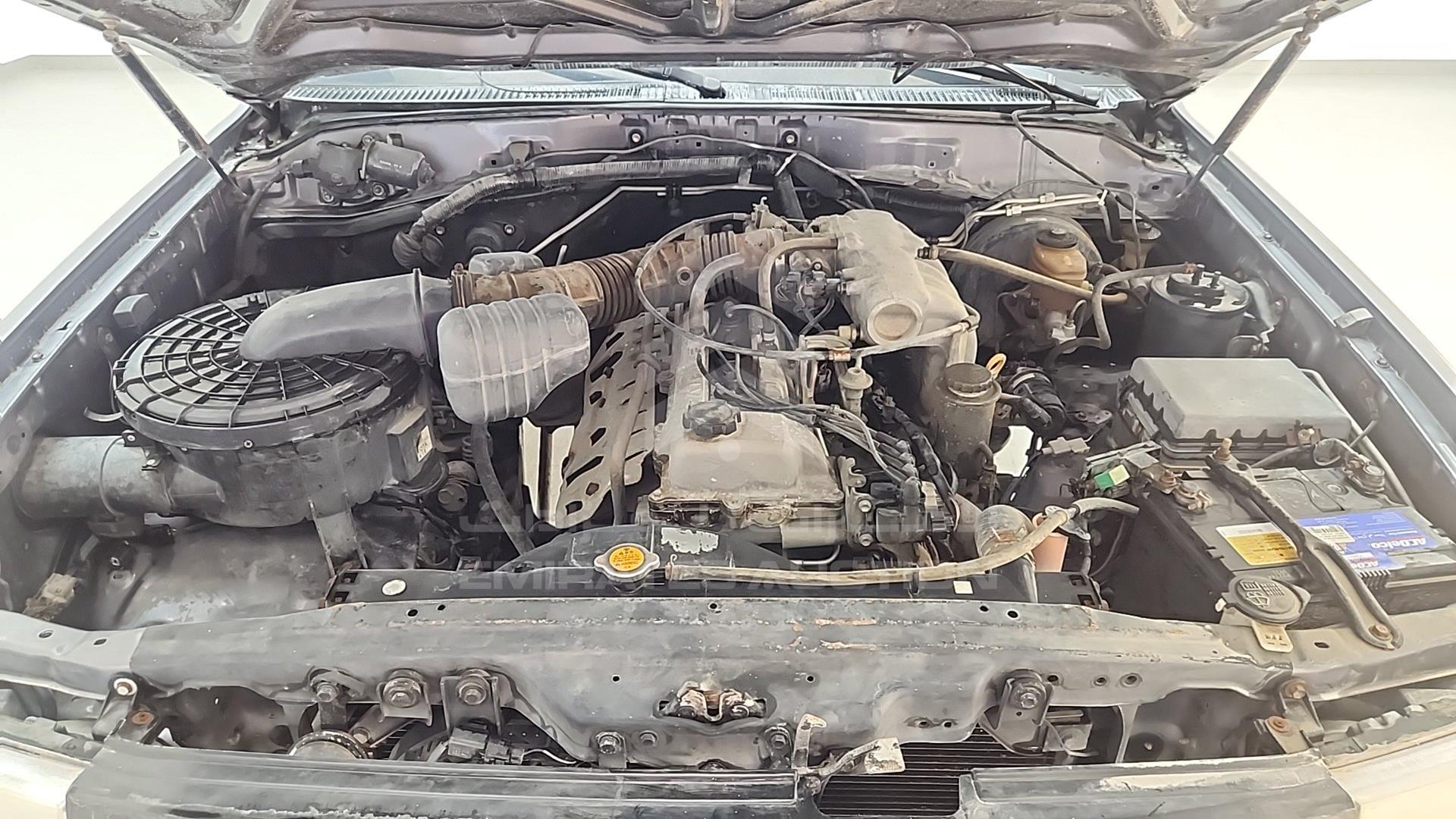 2000 TOYOTA LAND CRUISER VIN: JT3HJ09J2Y0017426