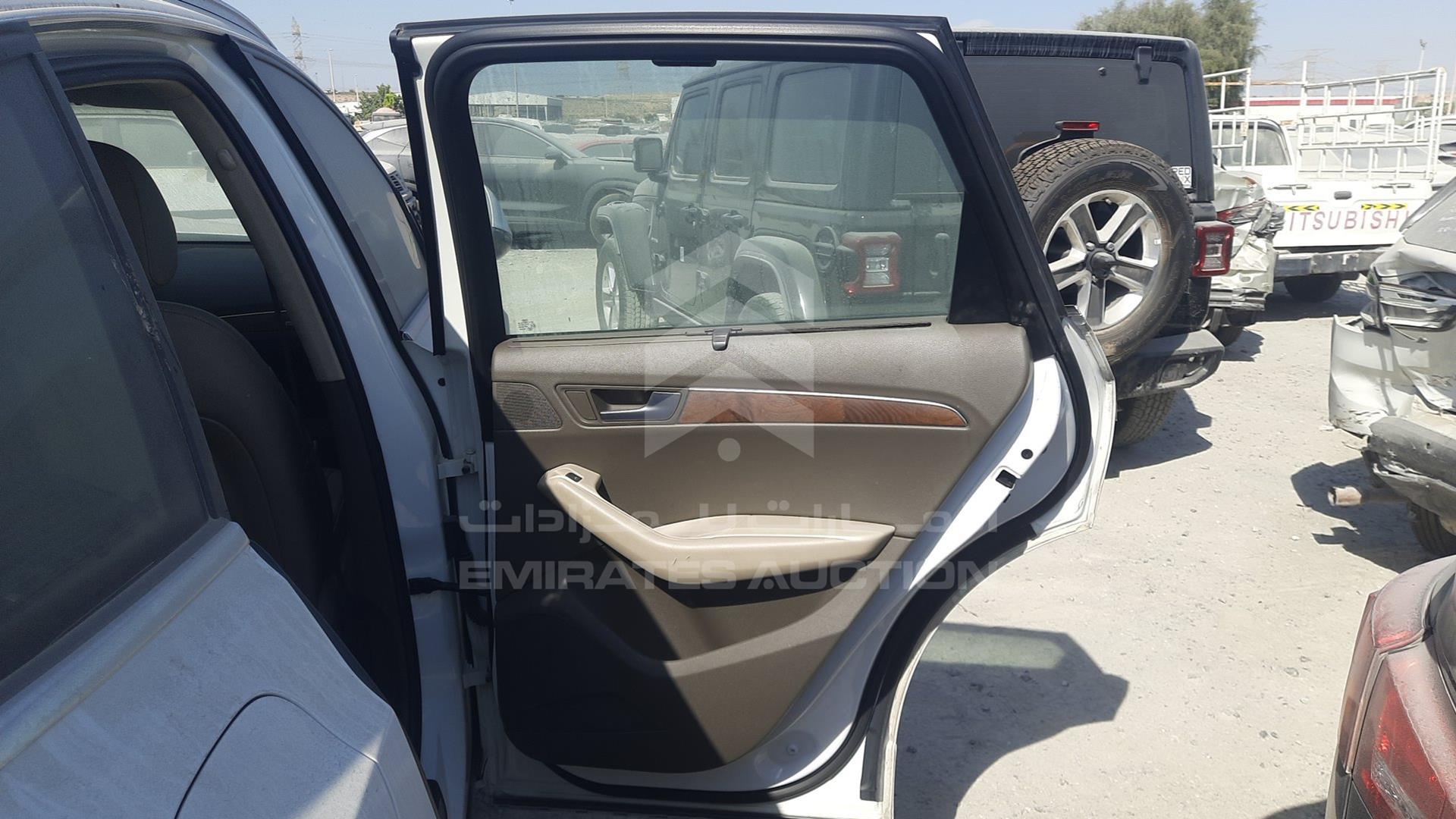 2012 AUDI Q5 VIN: WAUCFC8R8CA079364