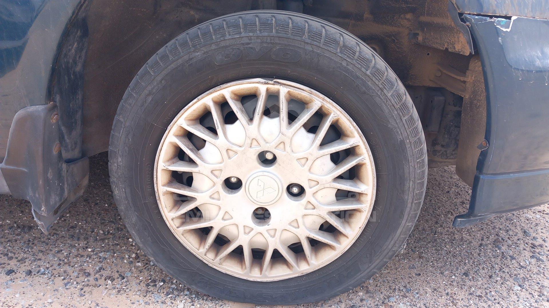 1999 MITSUBISHI GALANT VIN: JMYSREA2AXZ001236