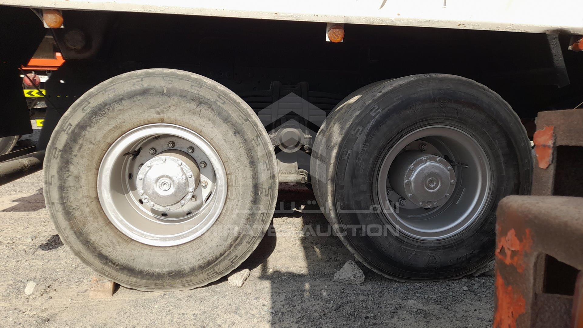 2008 MERCEDES ACTROS VIN: WDAKHCAA08L292157