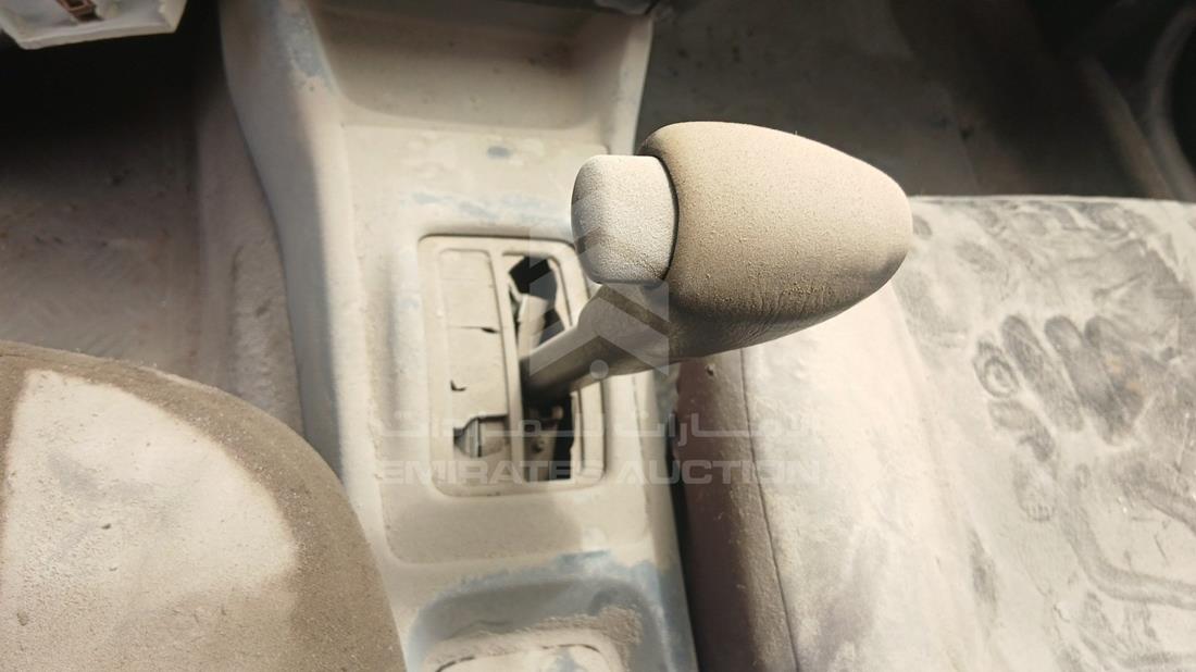 نيسان صني 1999 — زاوية ناقل الحركة — صورة 17