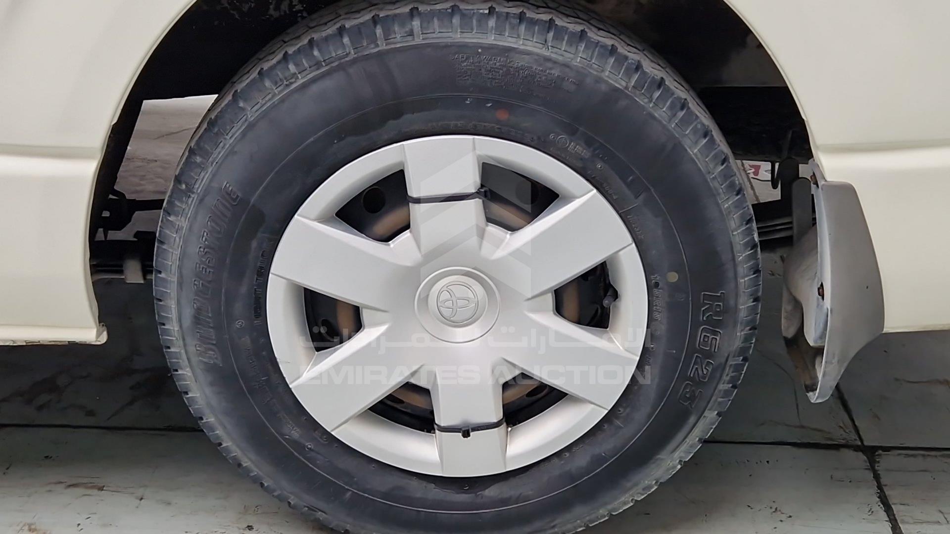 2013 TOYOTA HIACE VIN: JTGSX22P0D6140050