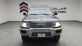 2002 Lexus LX 470 — Full Front View — Photo 1 — Thumbnail