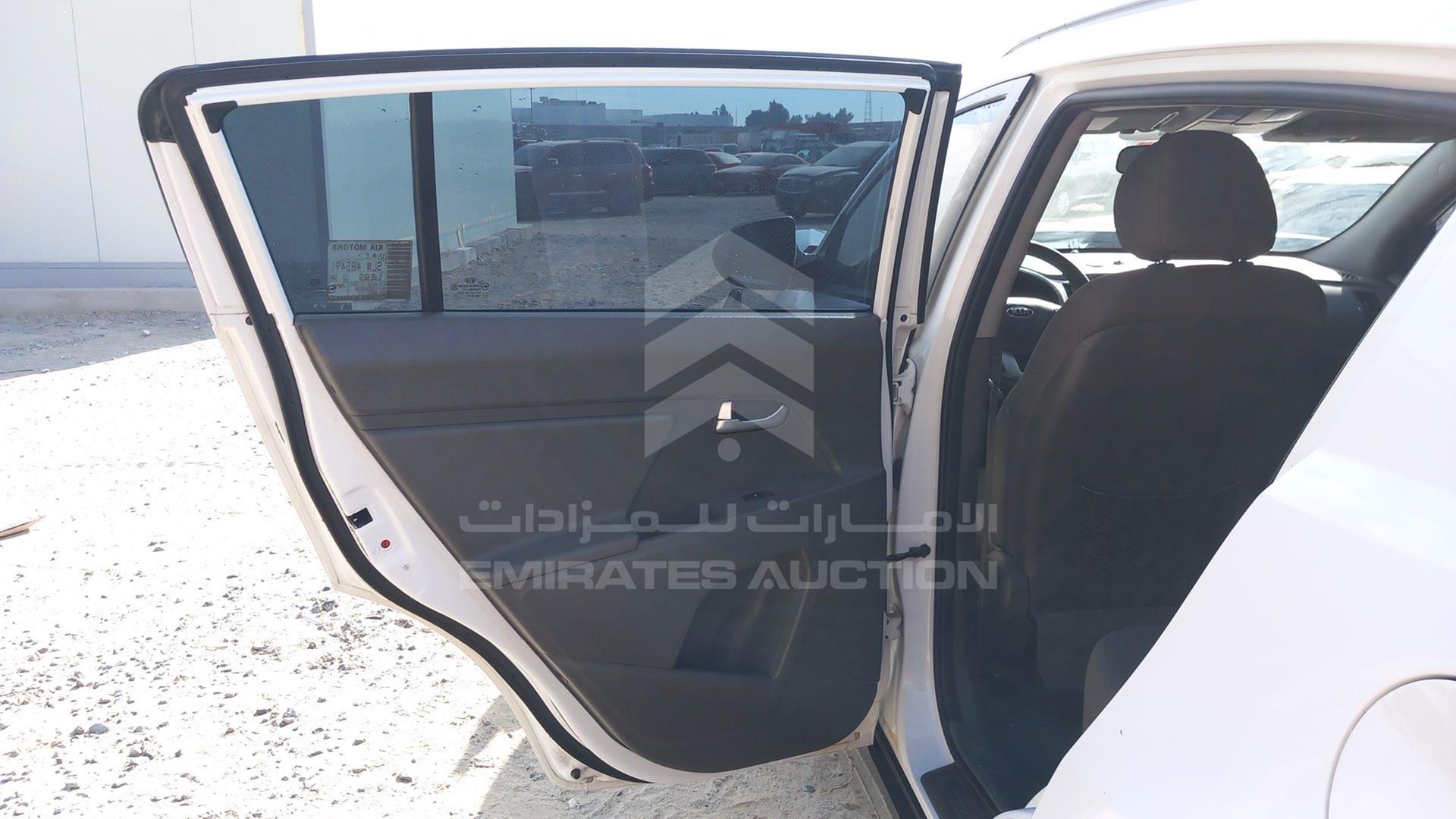2014 KIA SPORTAGE VIN: KNAPB8128E7485491