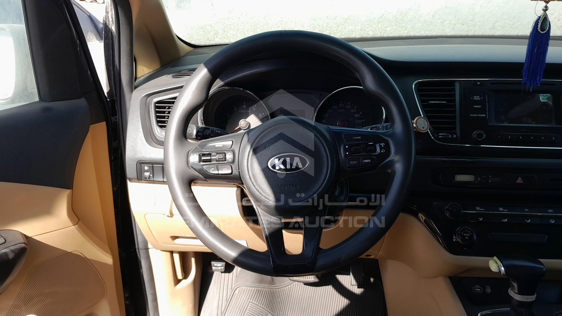 2018 KIA CARNIVAL VIN: KNAMB8121J6416239