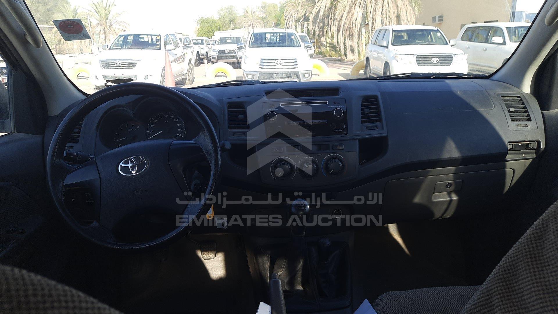 MR0FR22G3F0739265 - 2015 Toyota Hilux - #379000