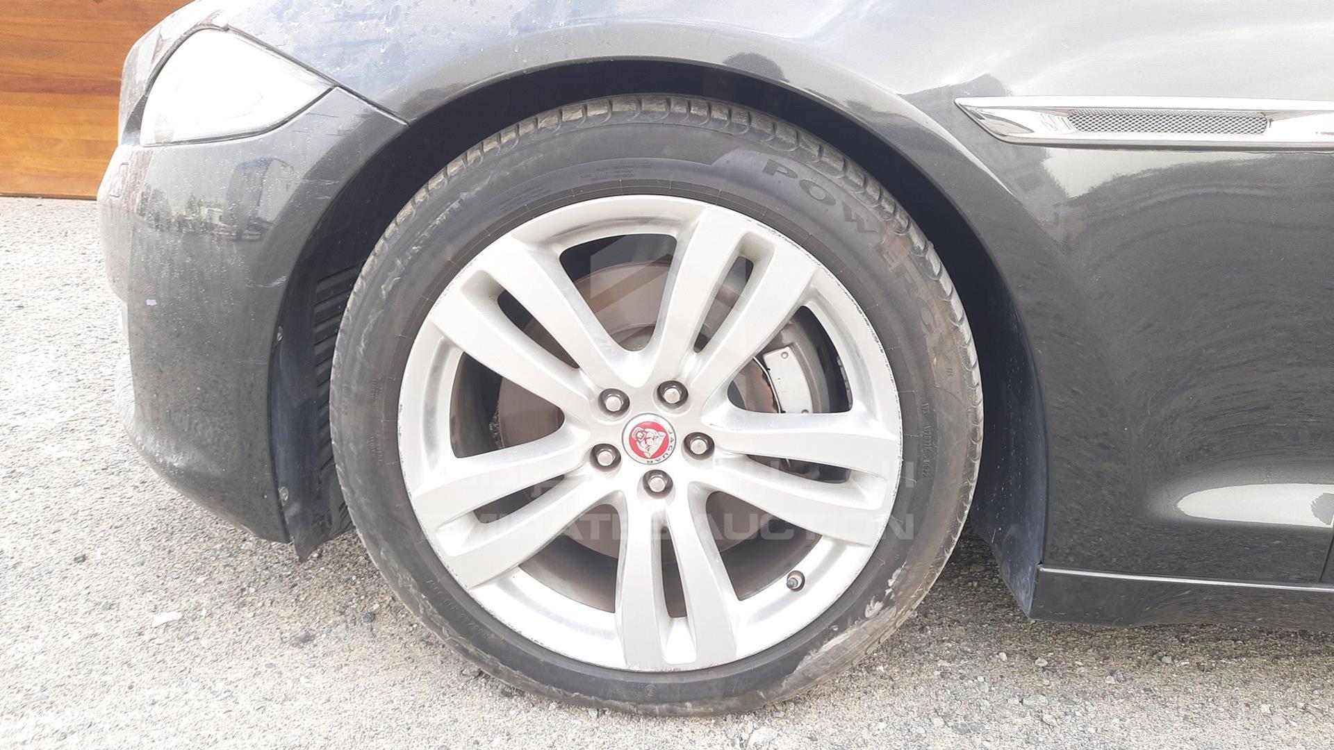 2016 JAGUAR XJL VIN: SAJAA20N8GPV97409