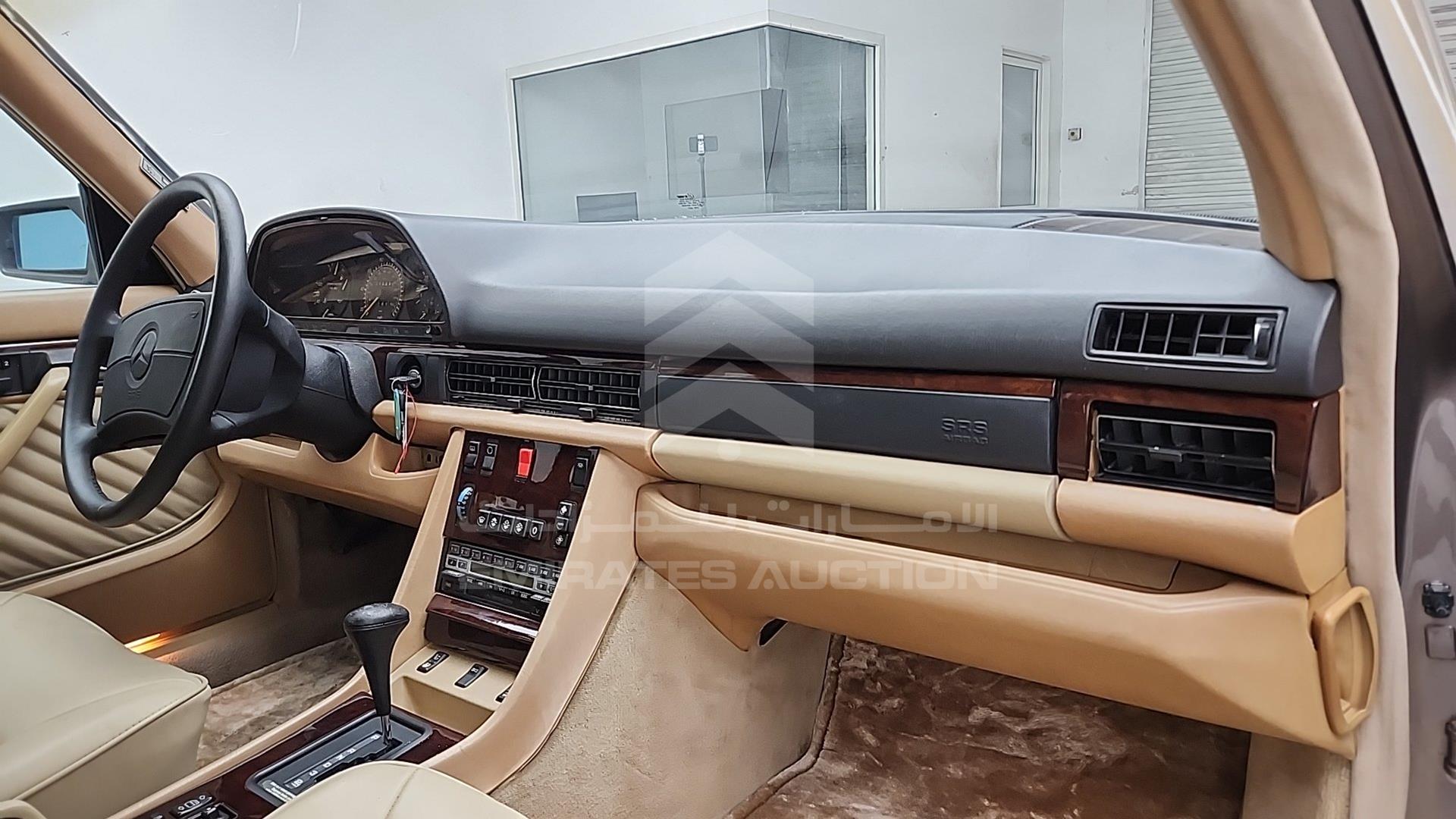 1991 MERCEDES SEL 560 VIN: WDBCA39E1MA592260