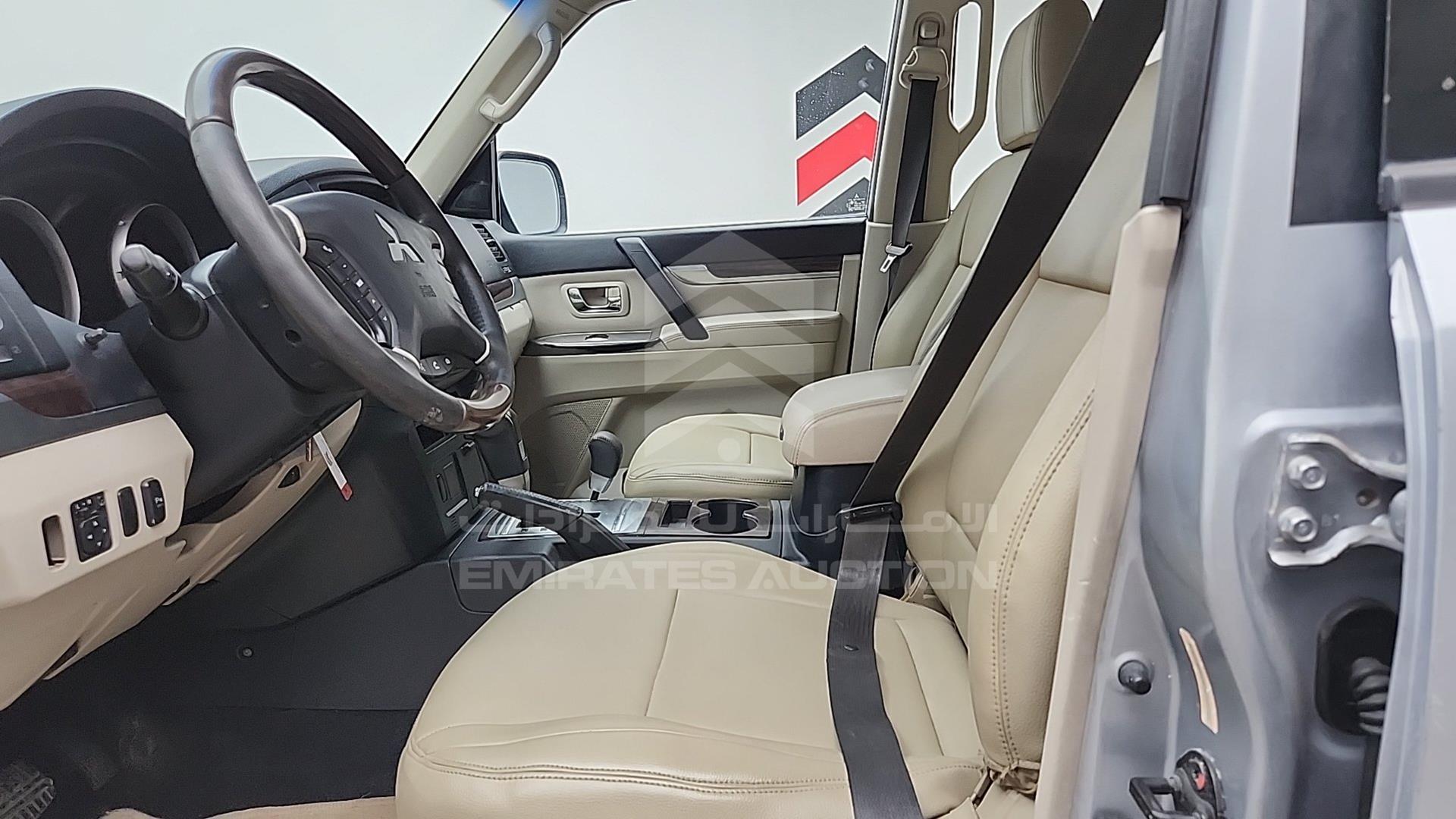 2012 MITSUBISHI PAJERO VIN: JMYLRV95WCJ709340