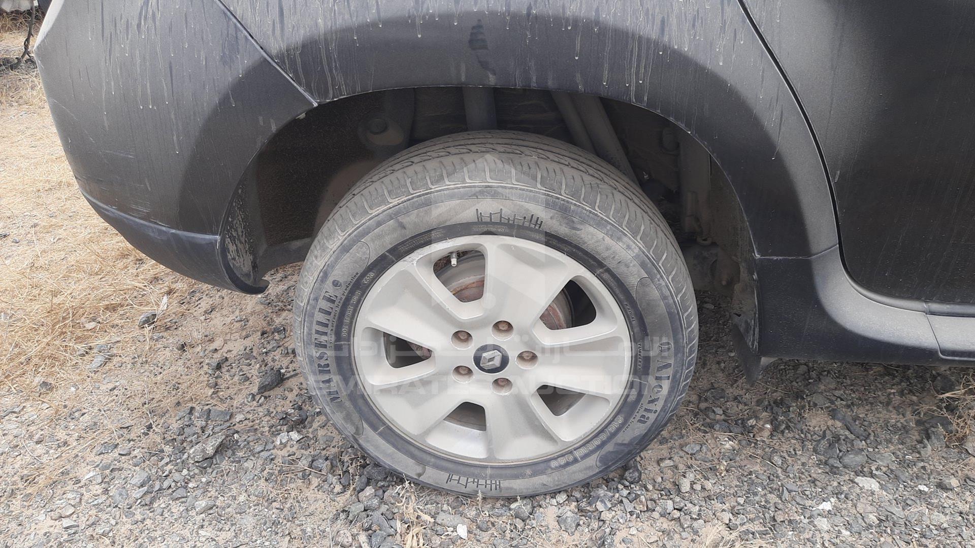 2015 RENAULT DUSTER VIN: VF1HSRCA6FA516127