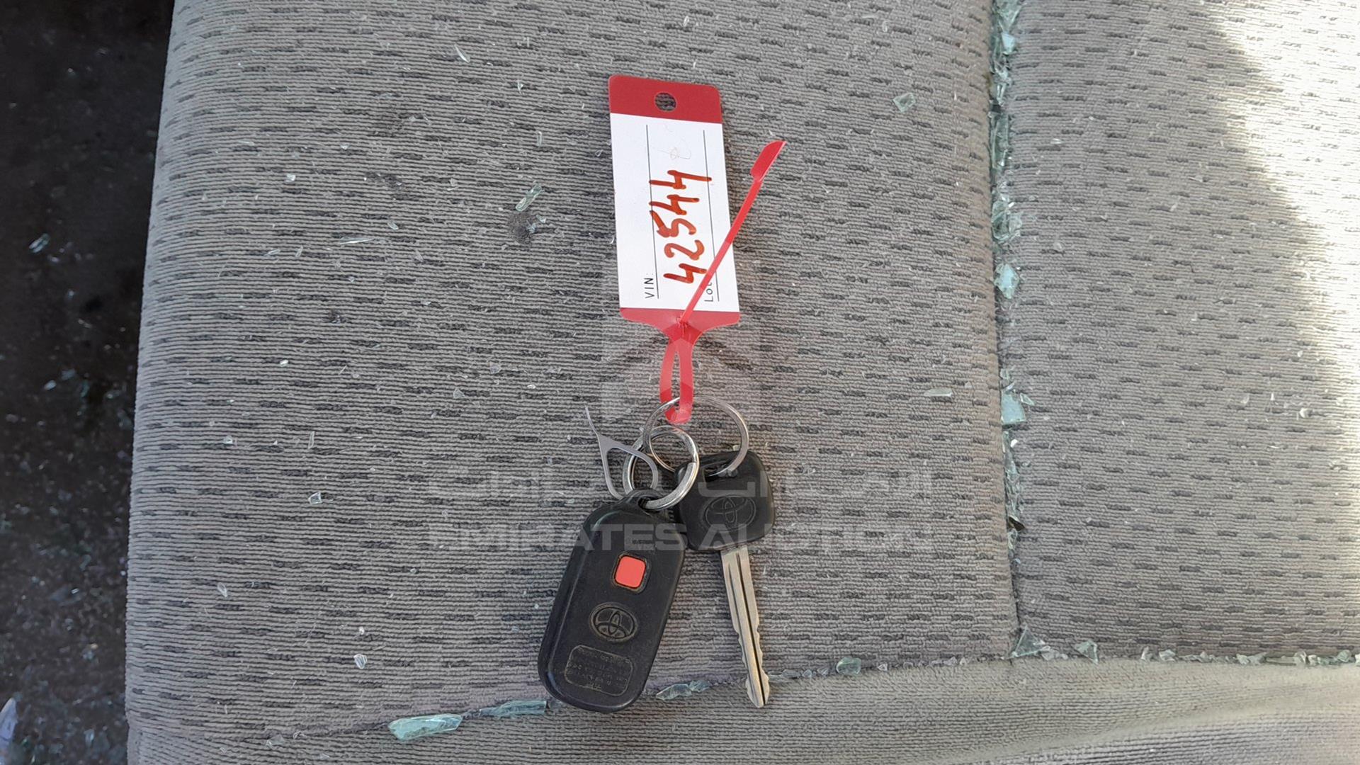 2004 TOYOTA CAMRY VIN: 4T1BE32K14U916089
