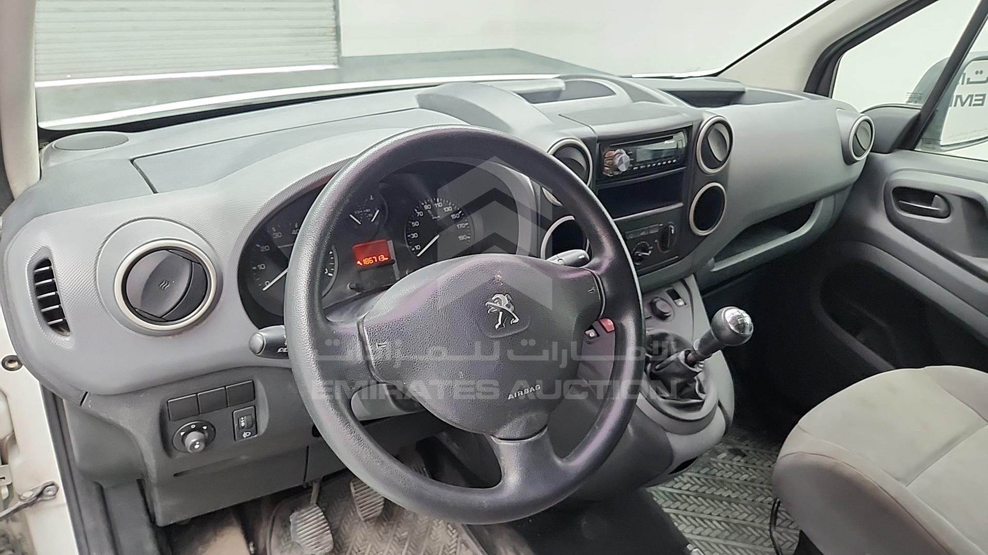 2015 PEUGEOT PARTNER VIN: VF37ENFU0FJ542828