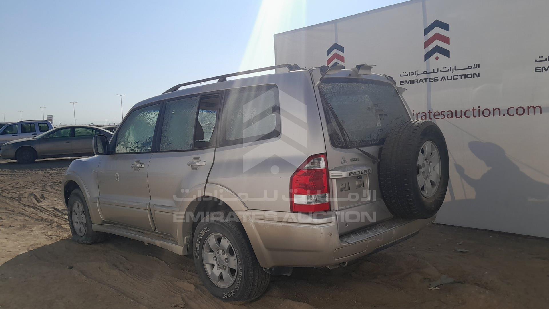 2007 MITSUBISHI PAJERO VIN: JMYLRV73W7J704401