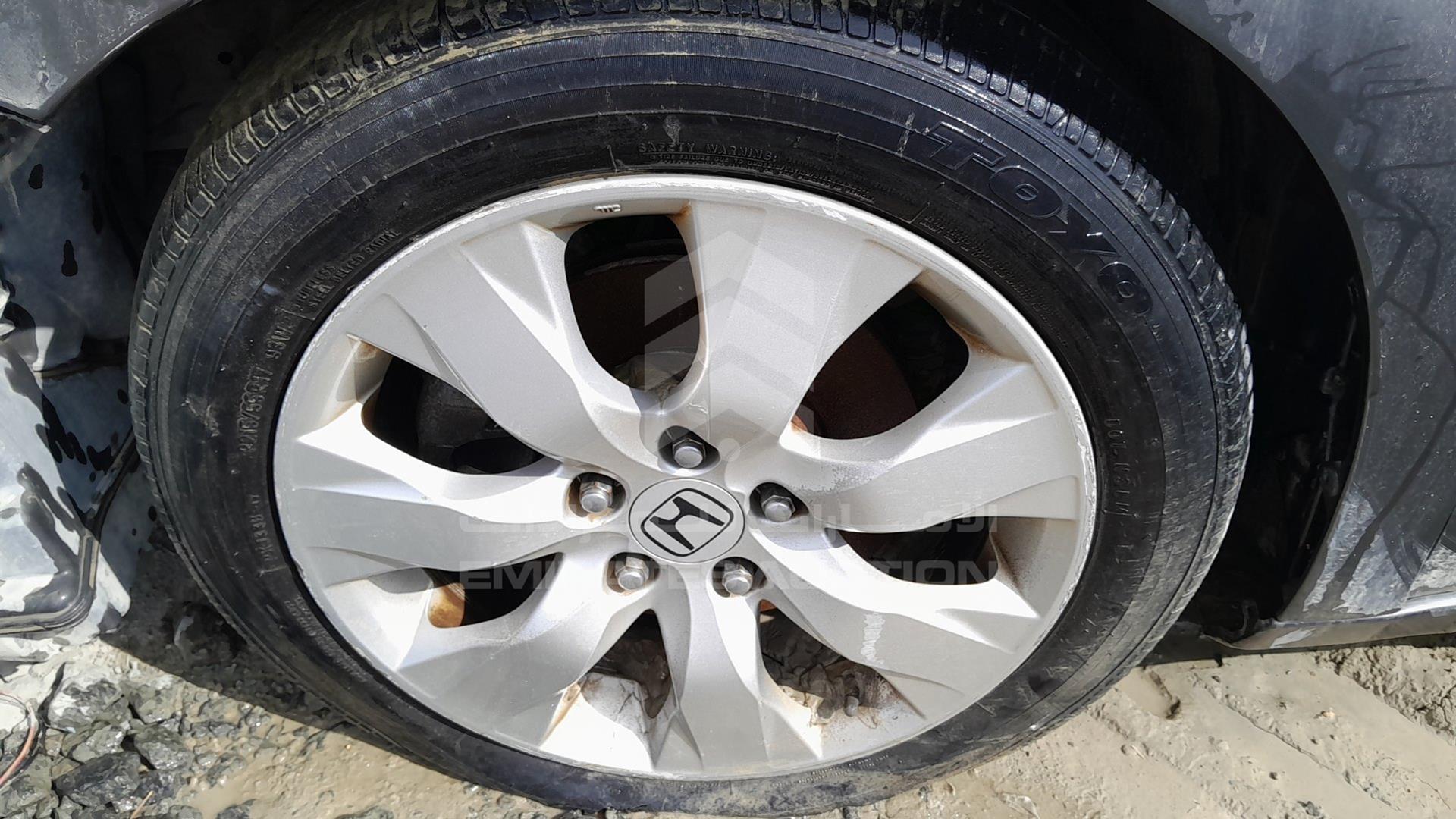 2009 HONDA ACCORD VIN: JHMCP36399C400130