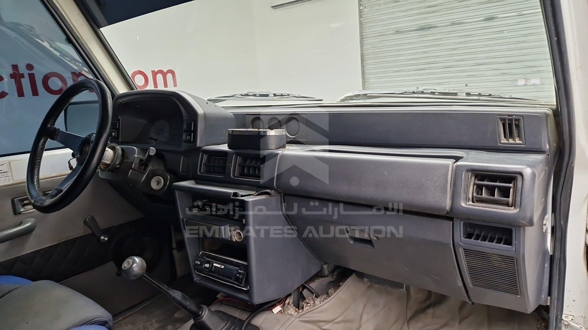 2001 DAIHATSU ROCKY VIN: JD2MF929X11001292