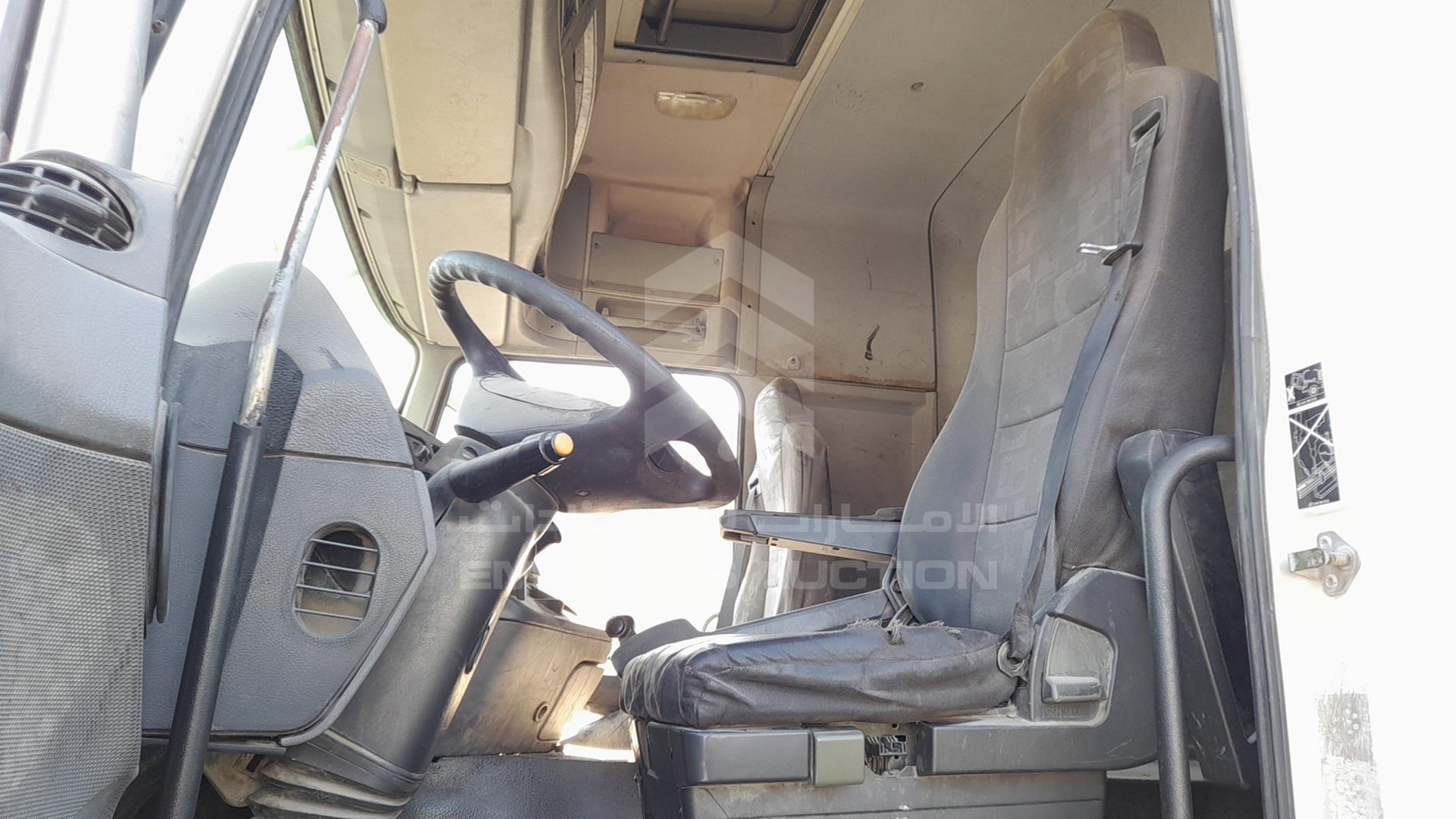 2008 MERCEDES ACTROS VIN: WDAKHCAA18L280325