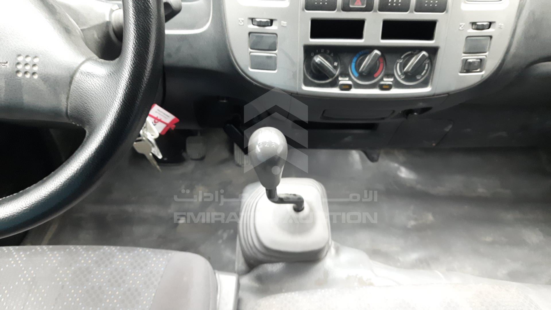 2013 NISSAN URVAN VIN: JN6AE54S5DX030426