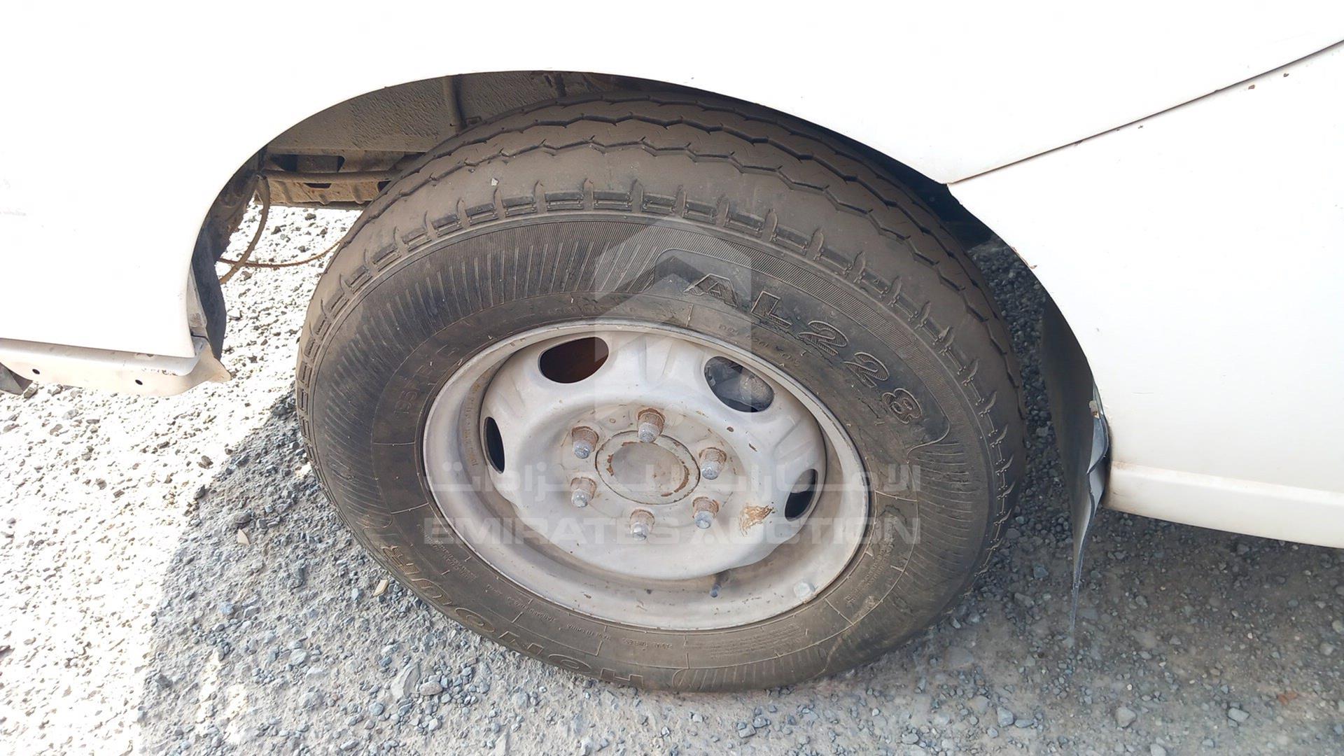 2004 NISSAN URVAN VIN: JN6FE54S04X415947