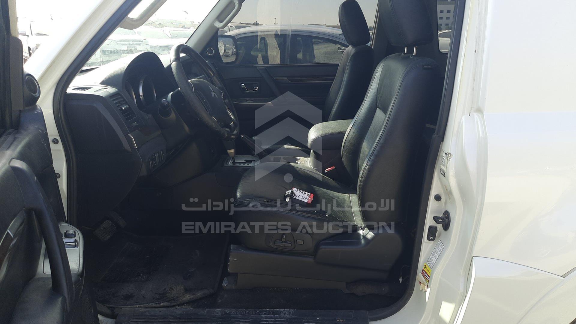 2012 MITSUBISHI PAJERO VIN: JMYMYV87WCJ702449