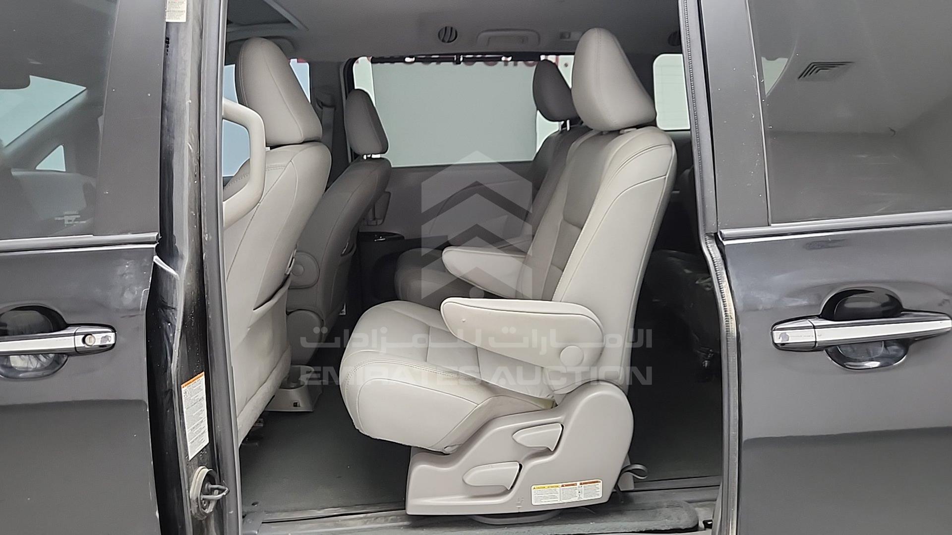 2016 TOYOTA SIENNA VIN: 5TDYK3DC0GS750850
