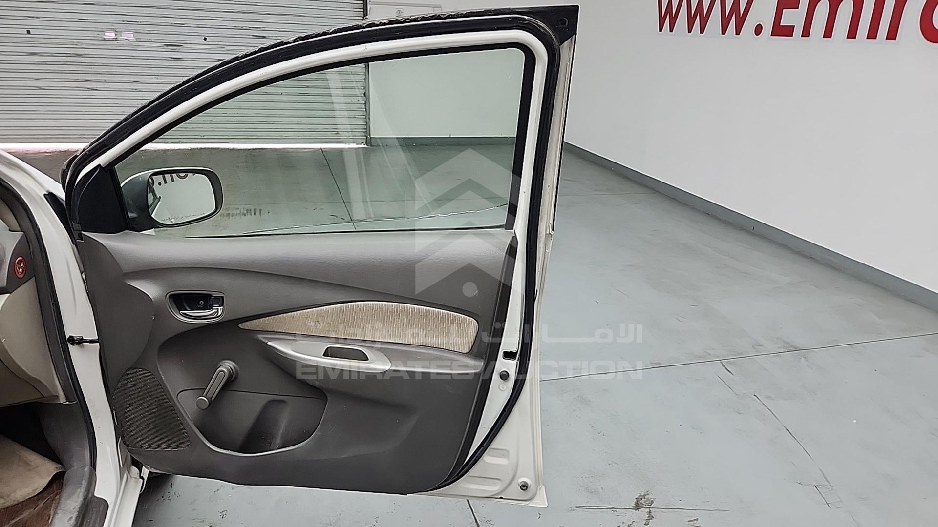 2009 TOYOTA YARIS VIN: JTDBW923X94025402