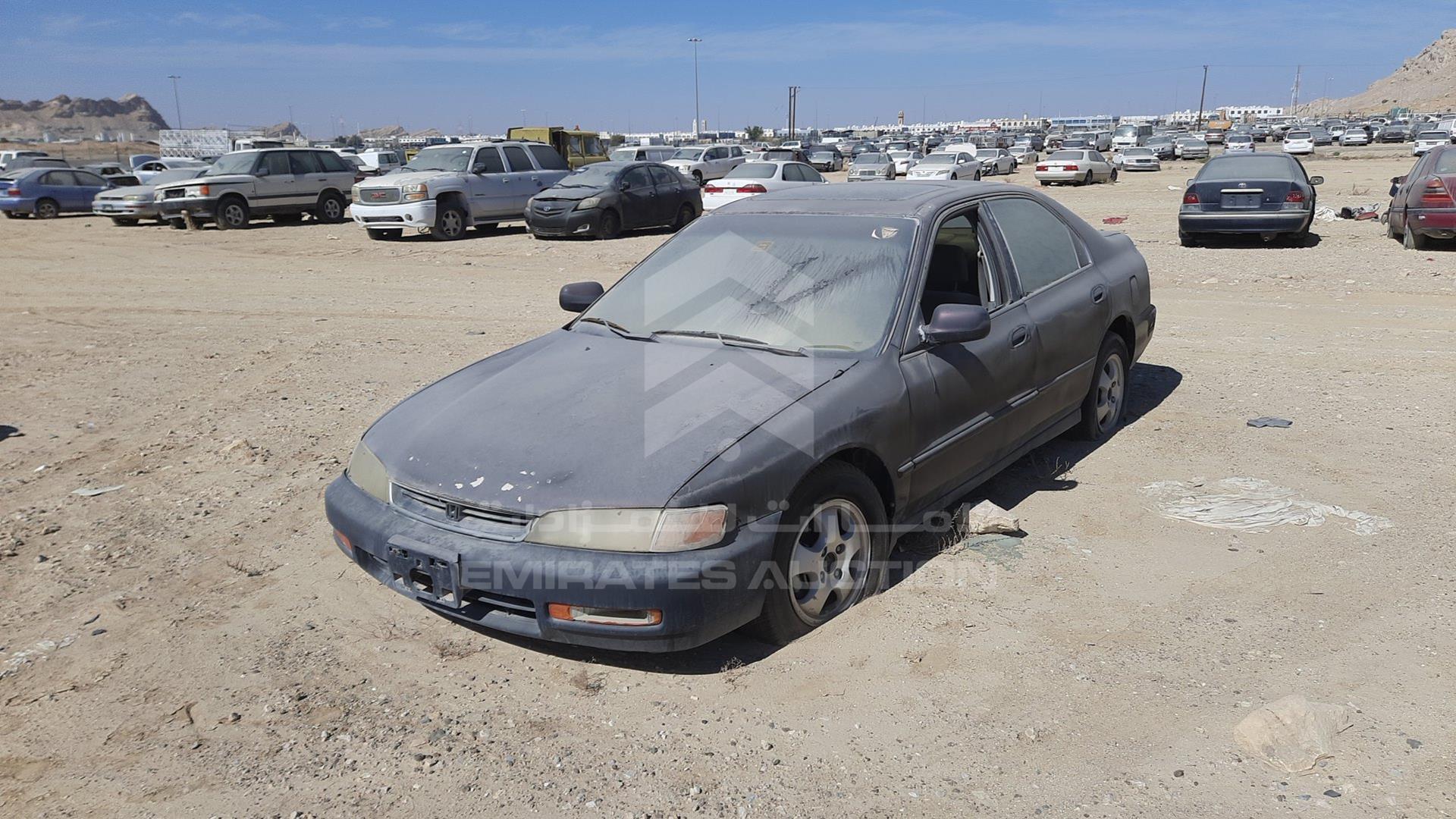 1997 HONDA --- VIN: 1HGCD5605VA134754