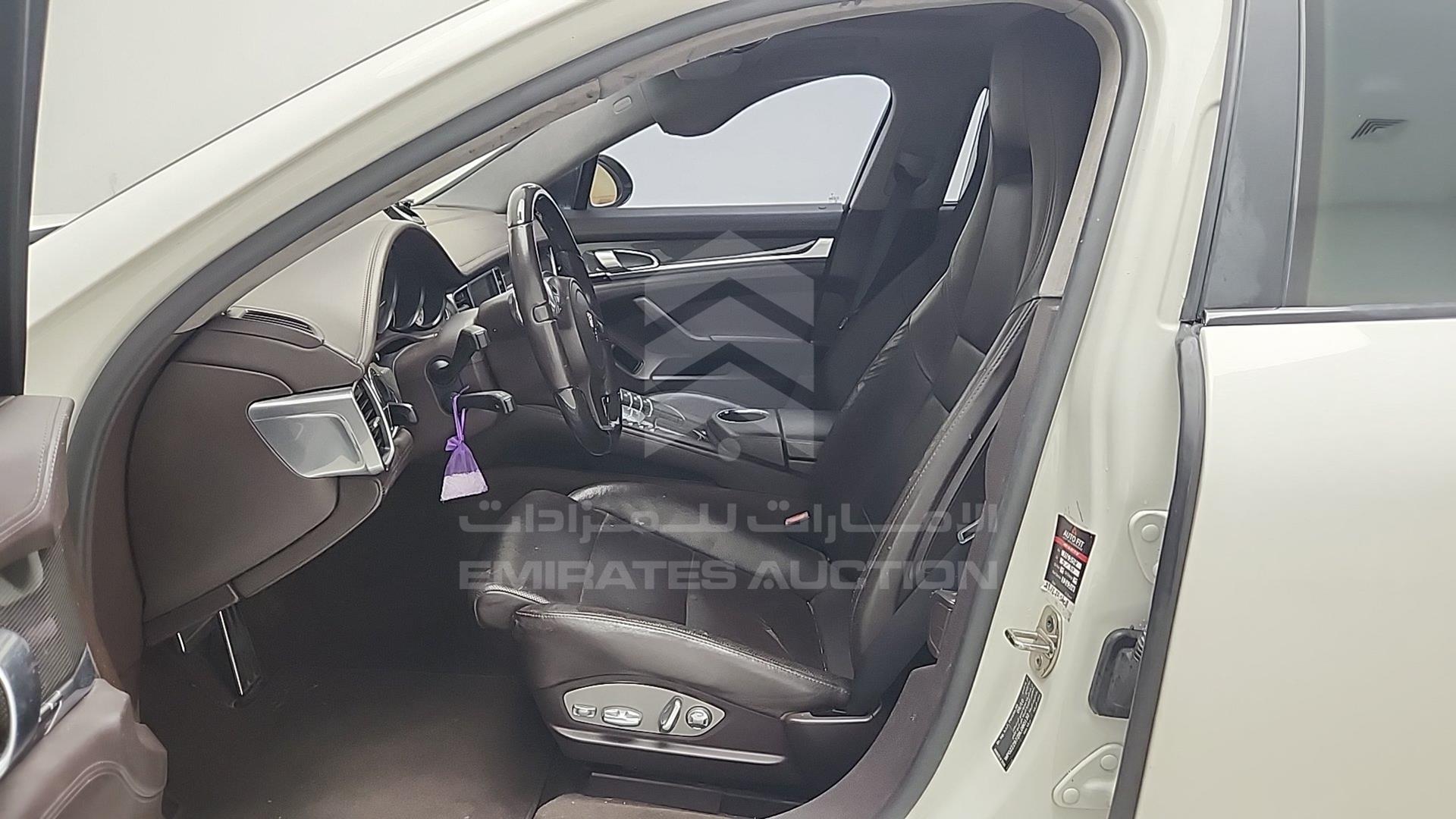 2011 PORSCHE PANAMERA VIN: WP0ZZZ97ZBL080132